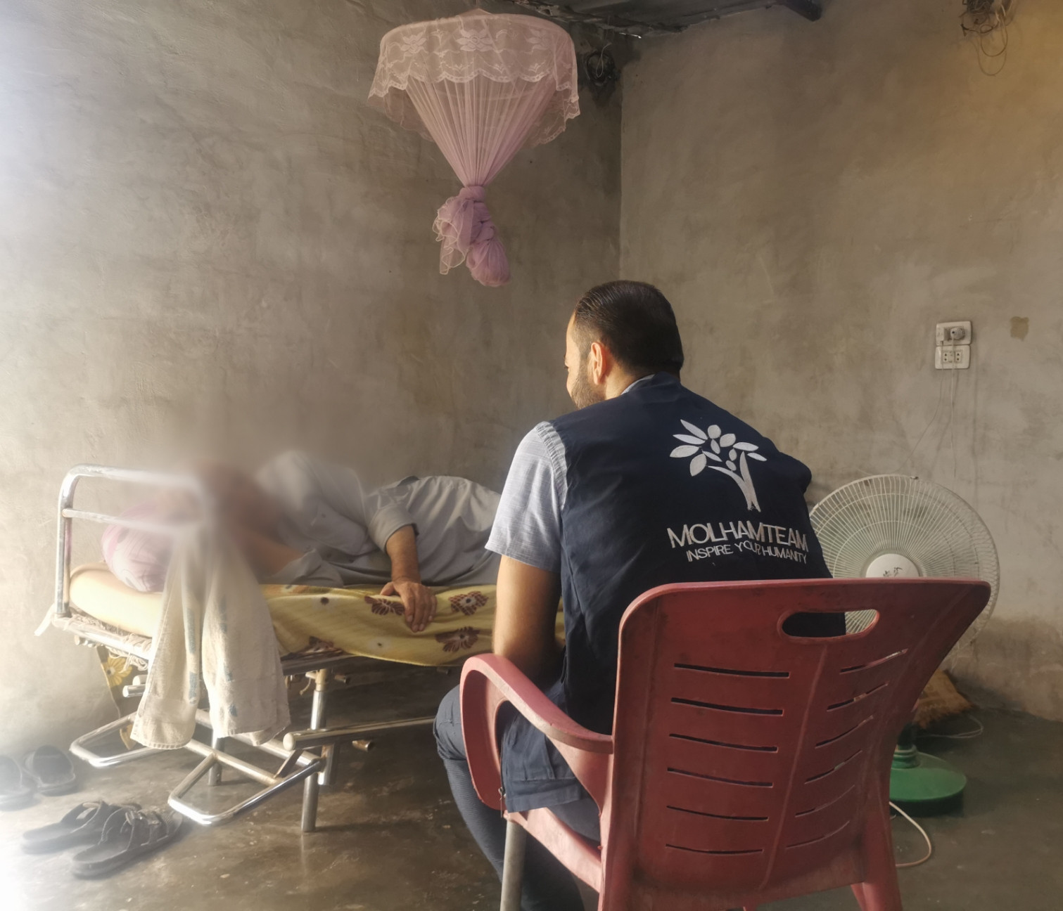 A Lifeline for Orphaned Grandchildren: Support for a Resilient Elderly Couple