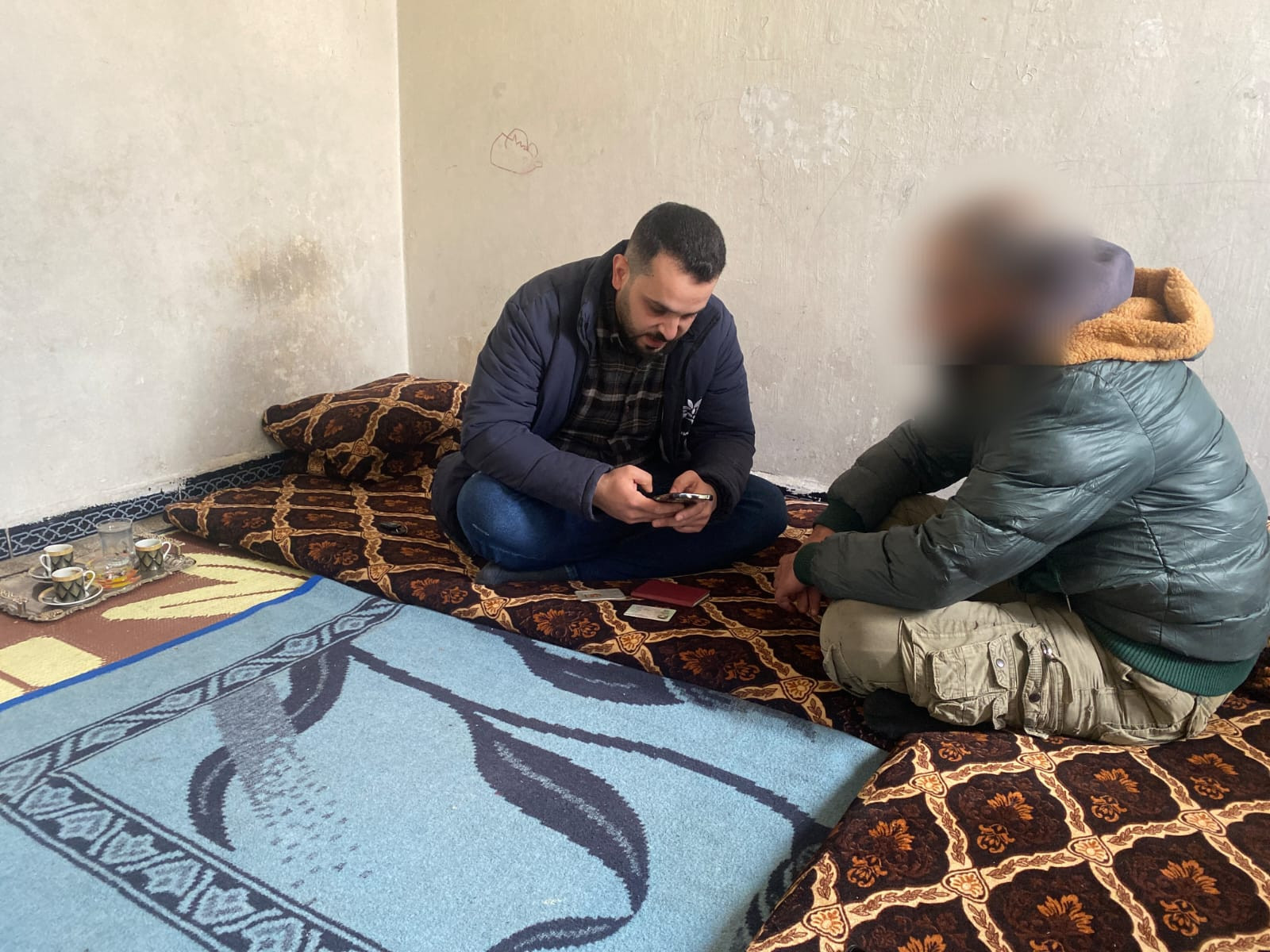 المرض والقهر أثقلا كاهل العم محمد فهل من معين له