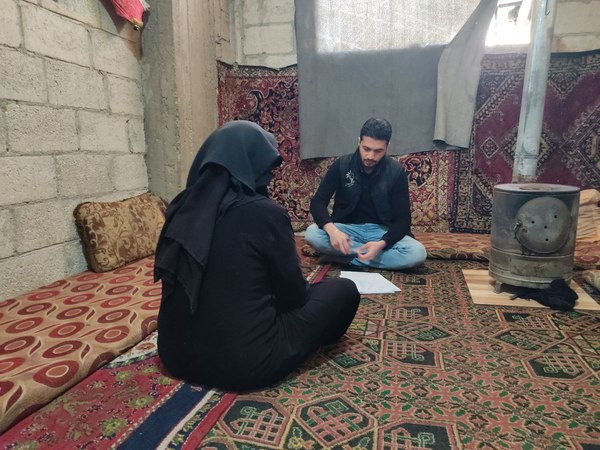 Samar and her family lives in an uninhabitable house.