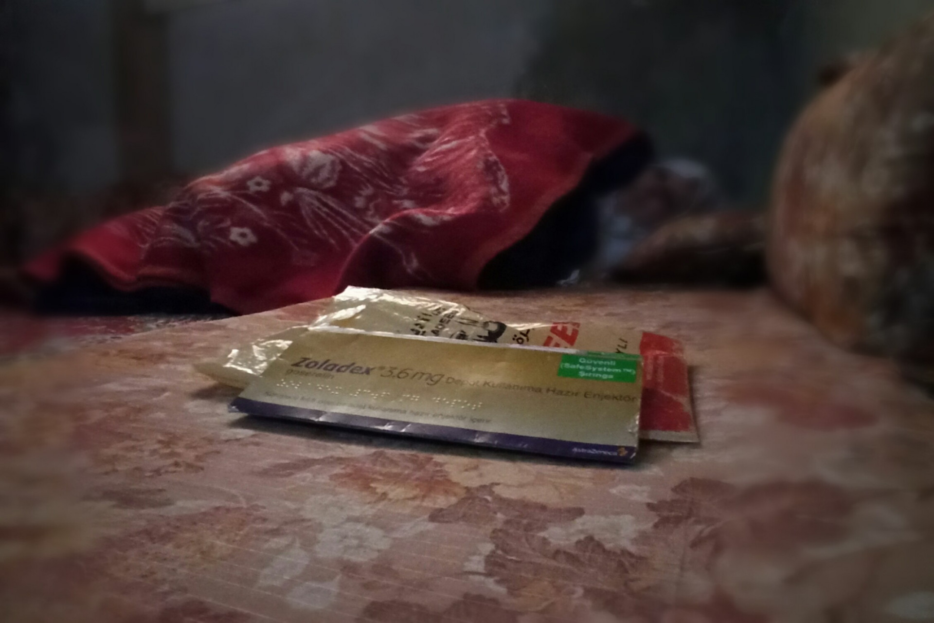 امرأة مصابة بسرطان الثدي