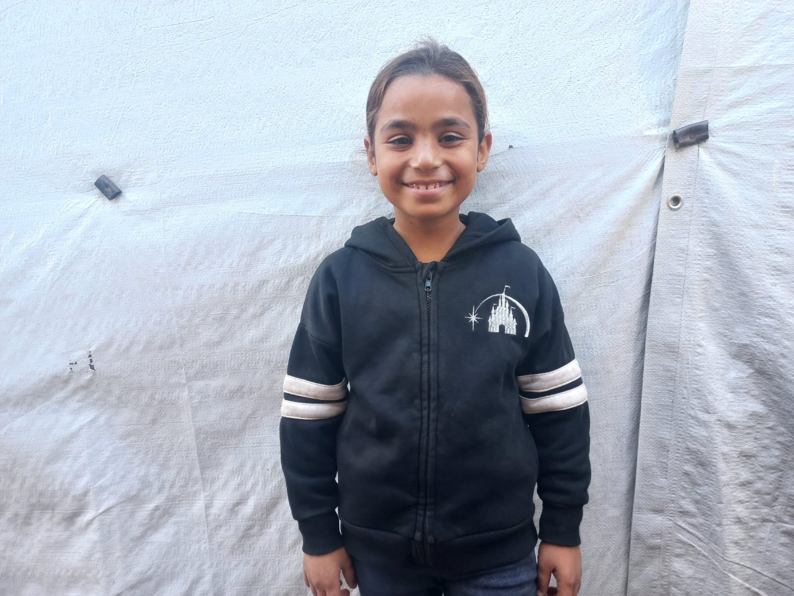 جنان طفلة يتيمة من غزة بحاجة لكفالة