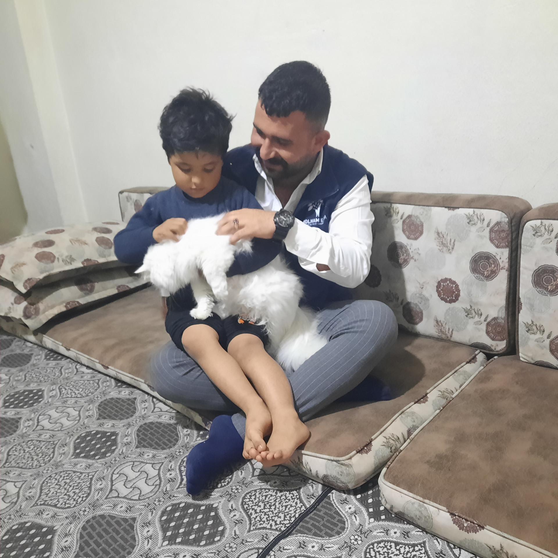 Yasin braucht eine Anlage für seine Knie