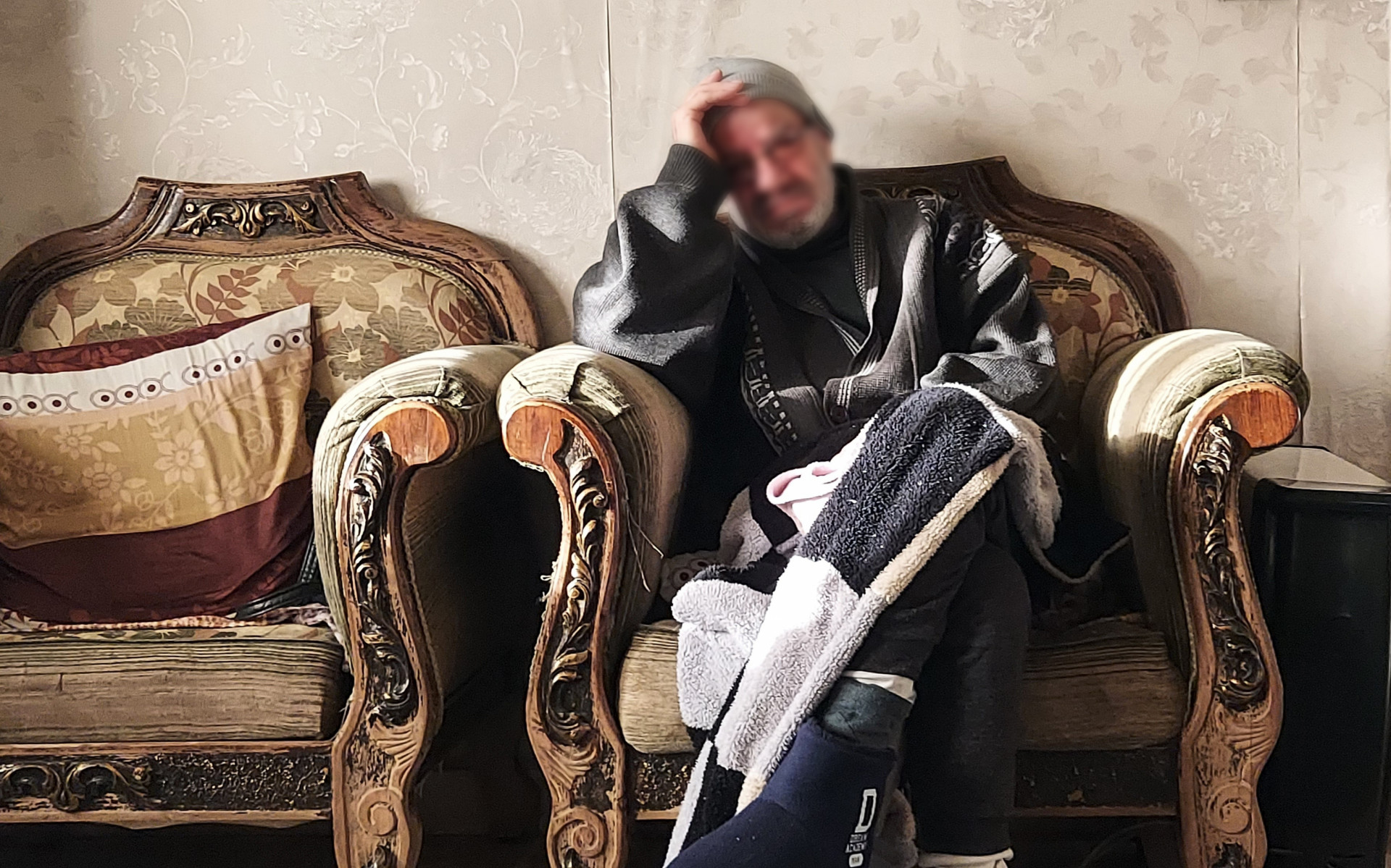 خمس جلطات أنهكت العم يحيى