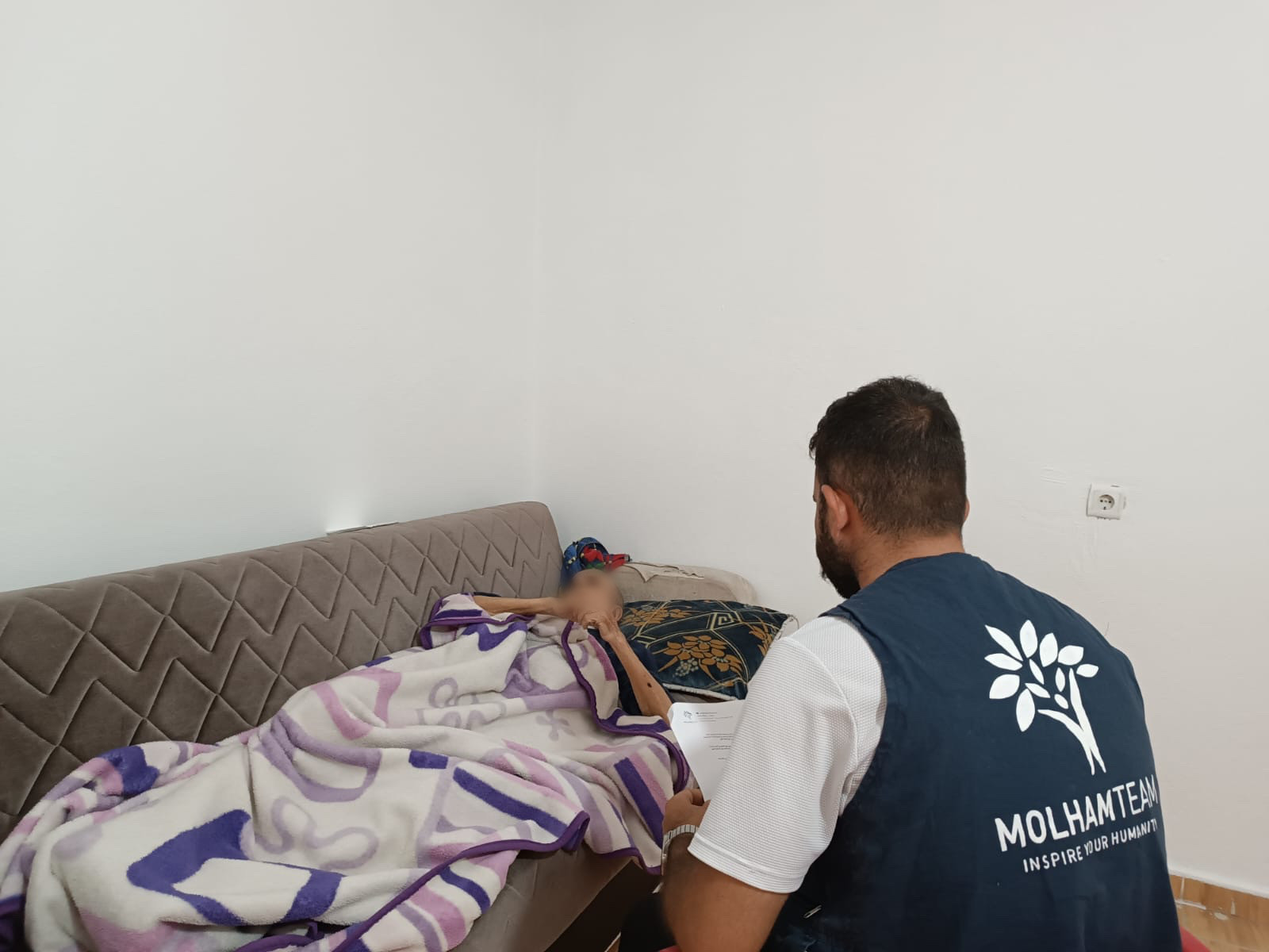 Difficult circumstances surround Mahdi and his family.
