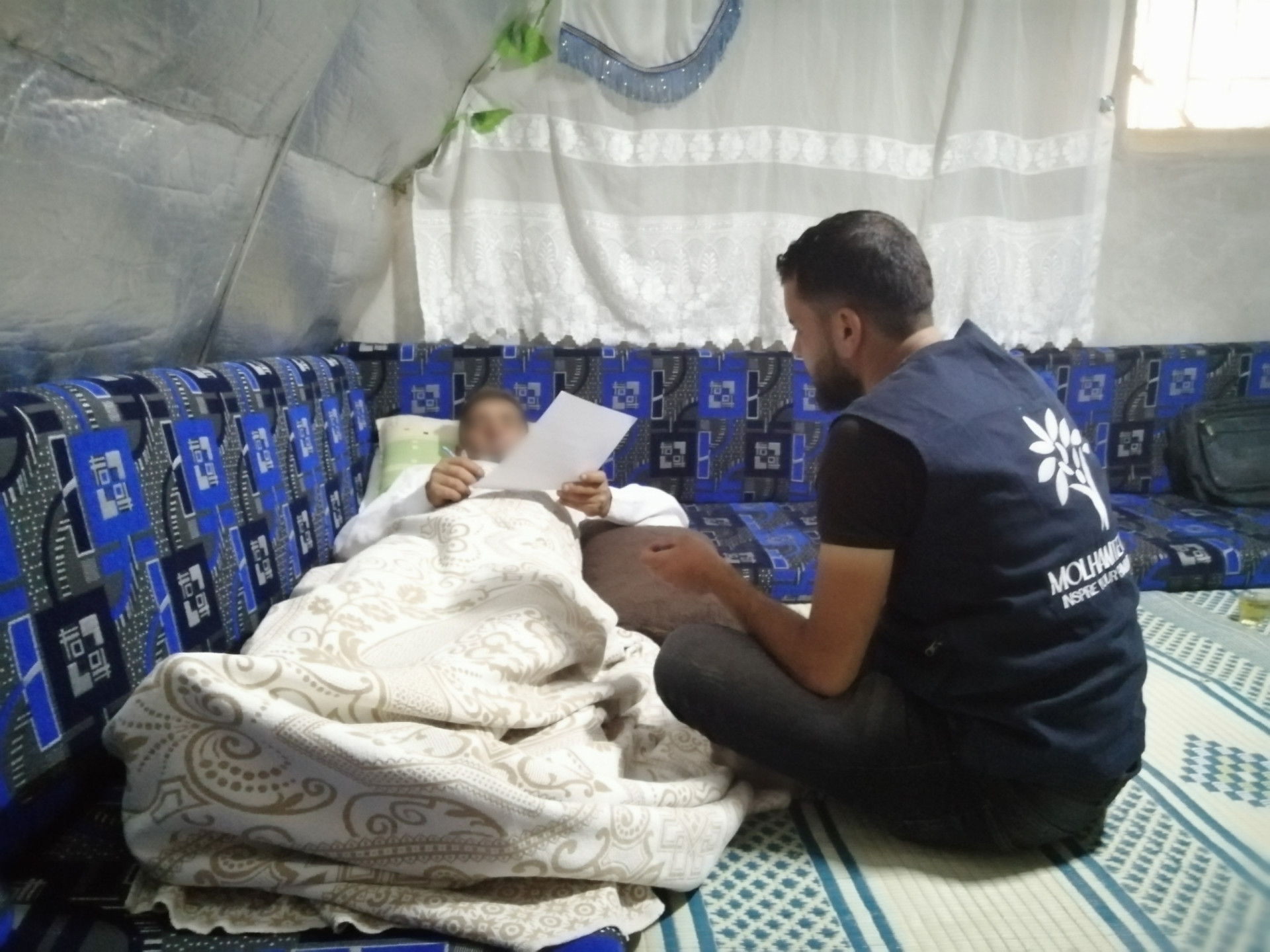 Faris suffered a pelvic injury and is unable to work.