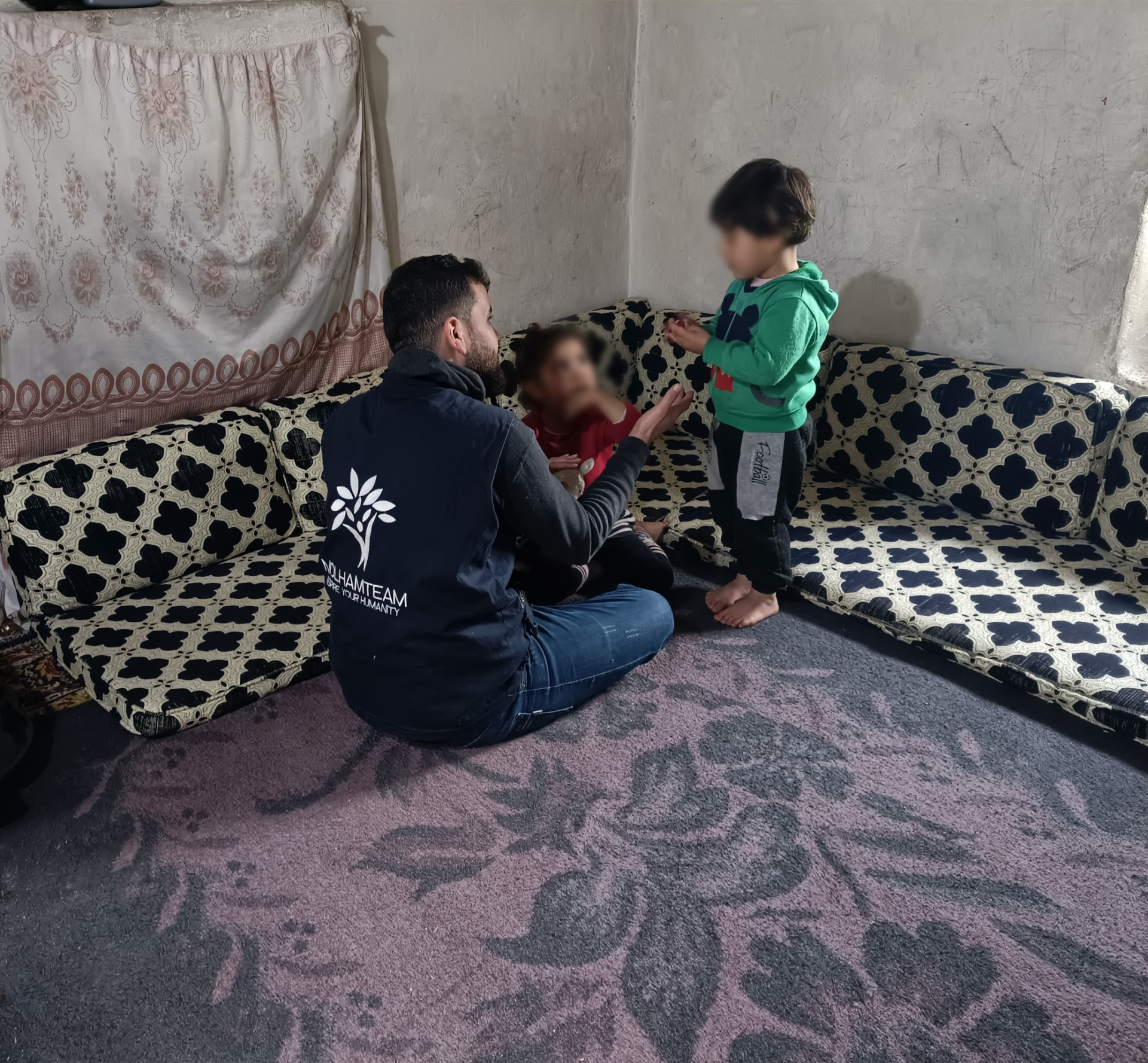 Khadija and Her Children are in Need of Help