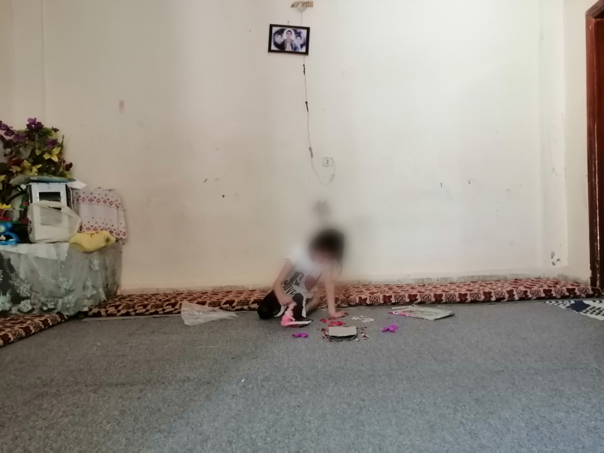 Mohammed is an old man who's responsible for his orphaned grandchildren