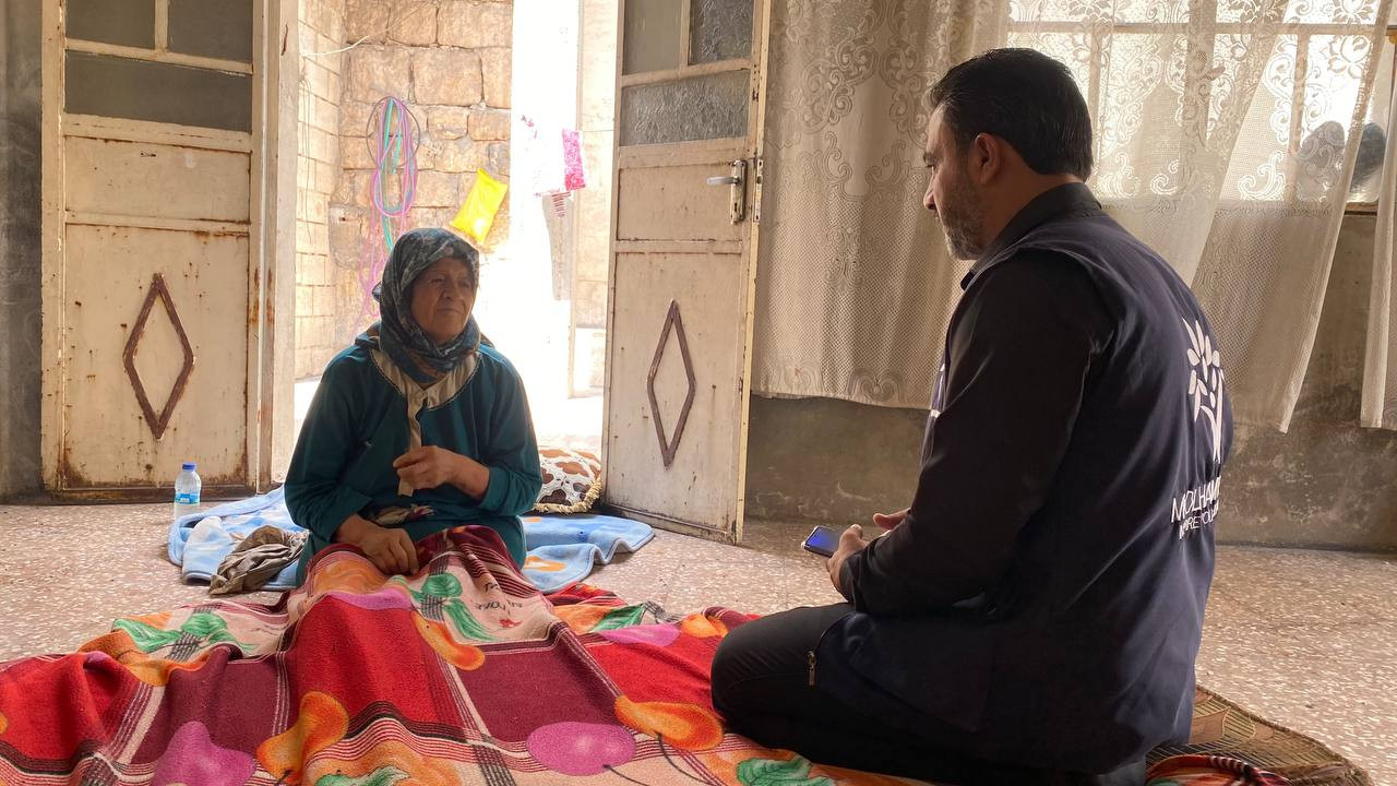 الخالة مفيدة بحاجة لدعمكم لتأمين احتياجاتها الطبية !