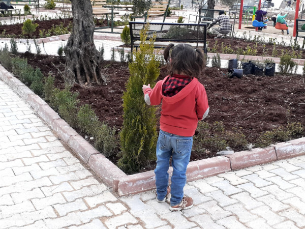 اسينات طفلة يتيمة بحاجة عونكم