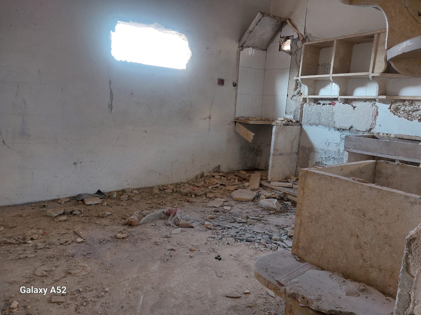 Help Tahawil and Her Husband Find Safety Again