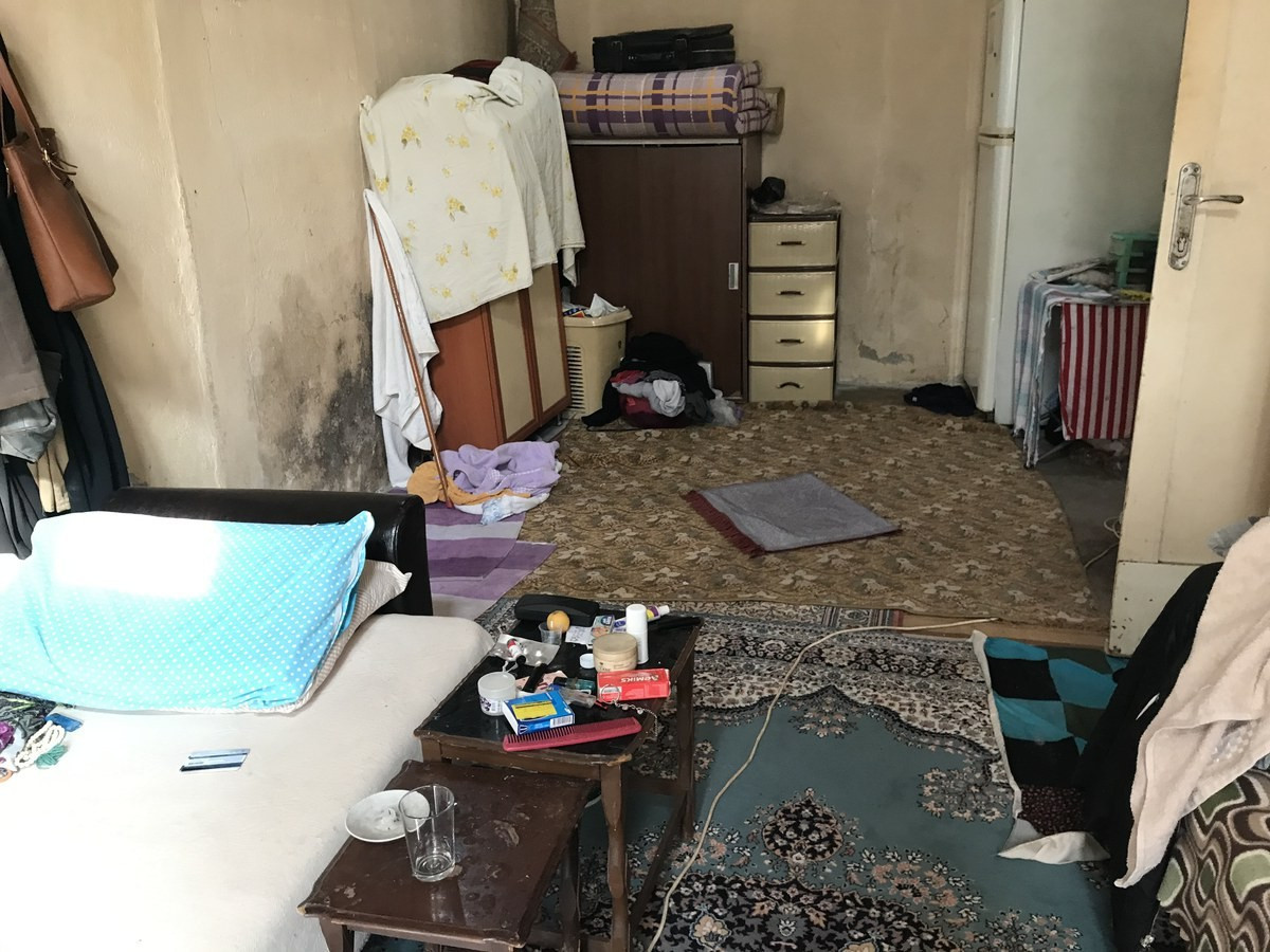 A mother of three children needs a help