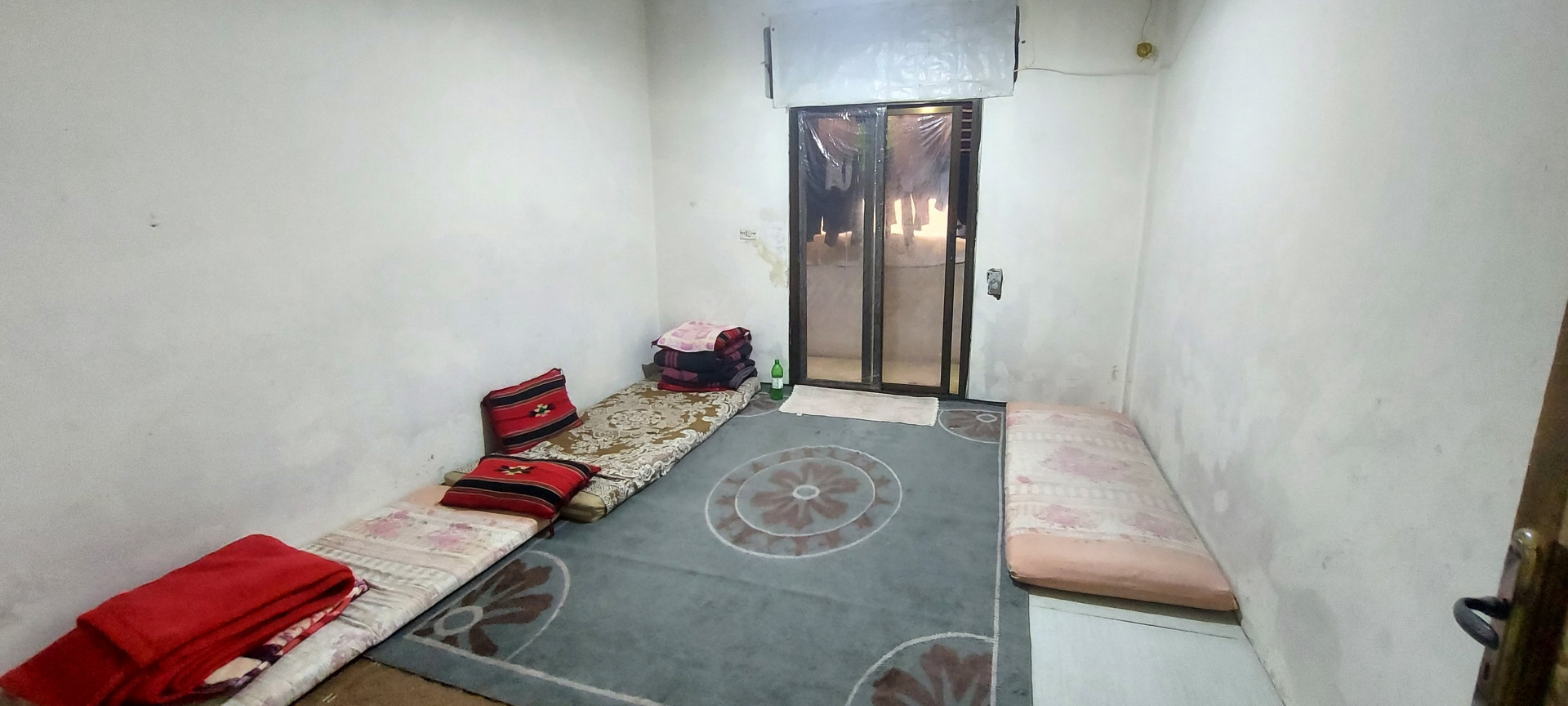 Abeer and her children needs support in live expenses