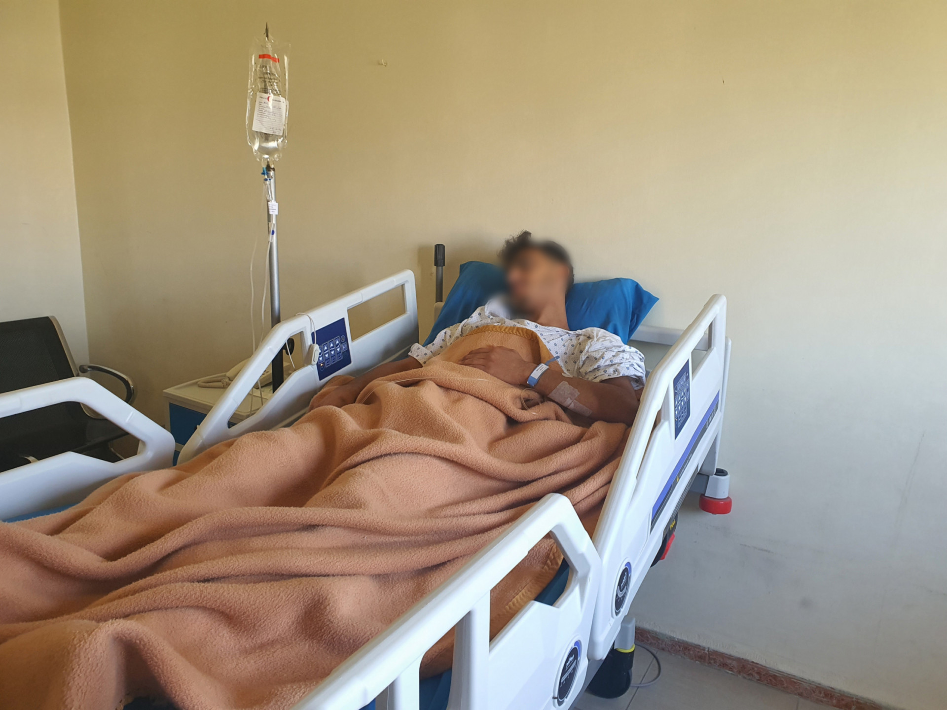 Jaber needs to remove a cyst in the ureter