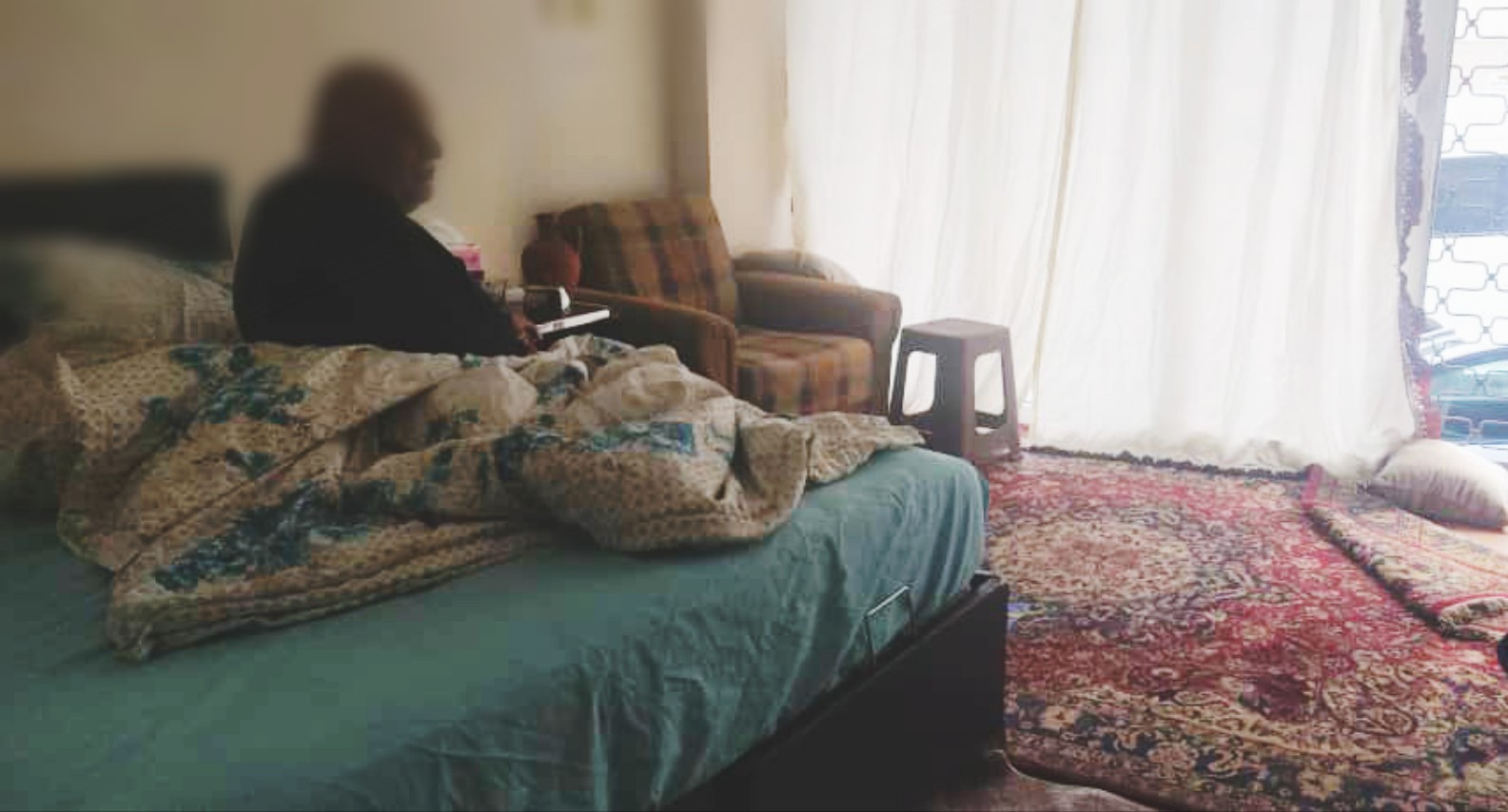 Qasem lives in dire situation with his wife.