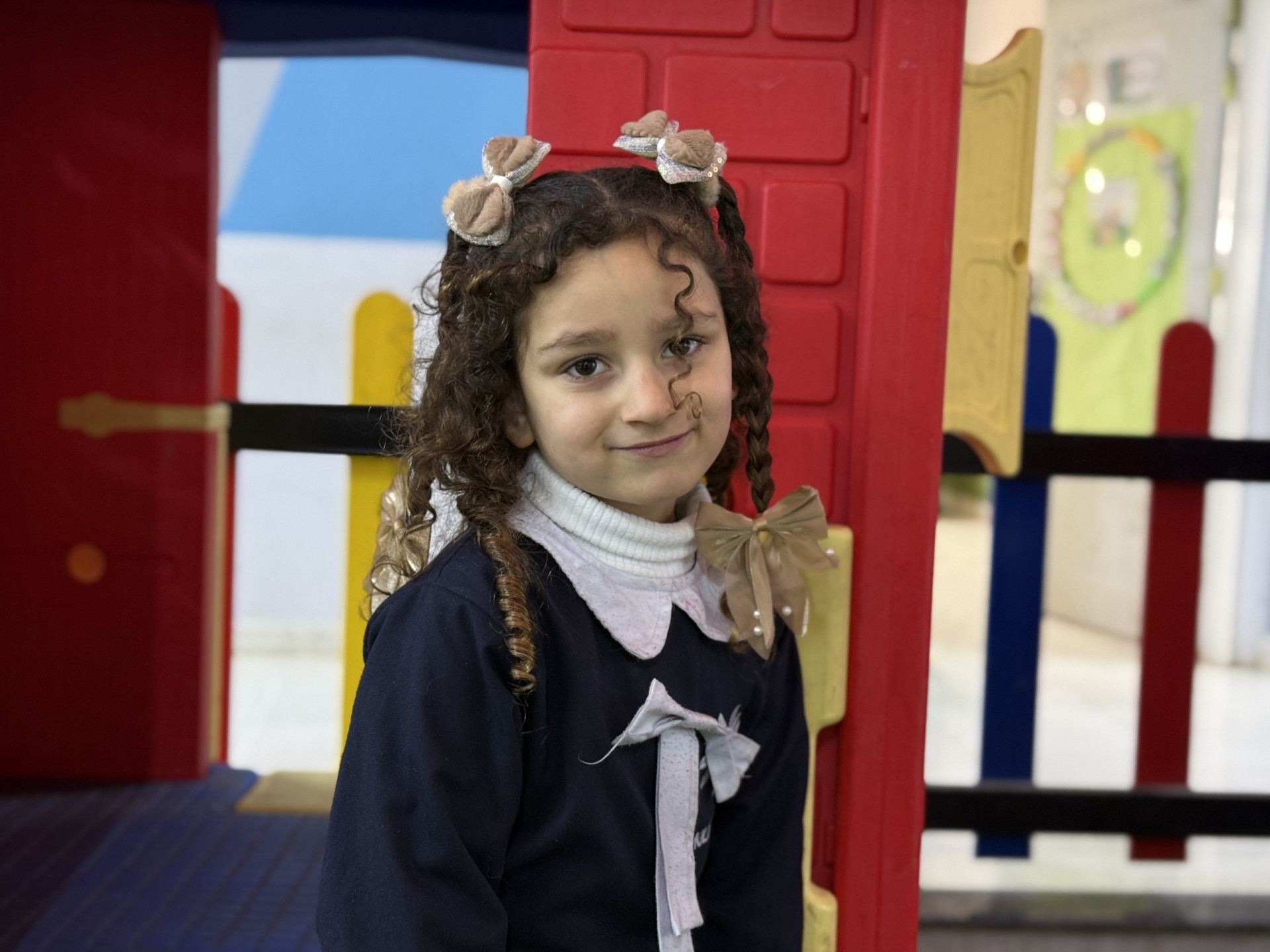 ناديا المجتهدة تنتظر دعمكم لأحلامها