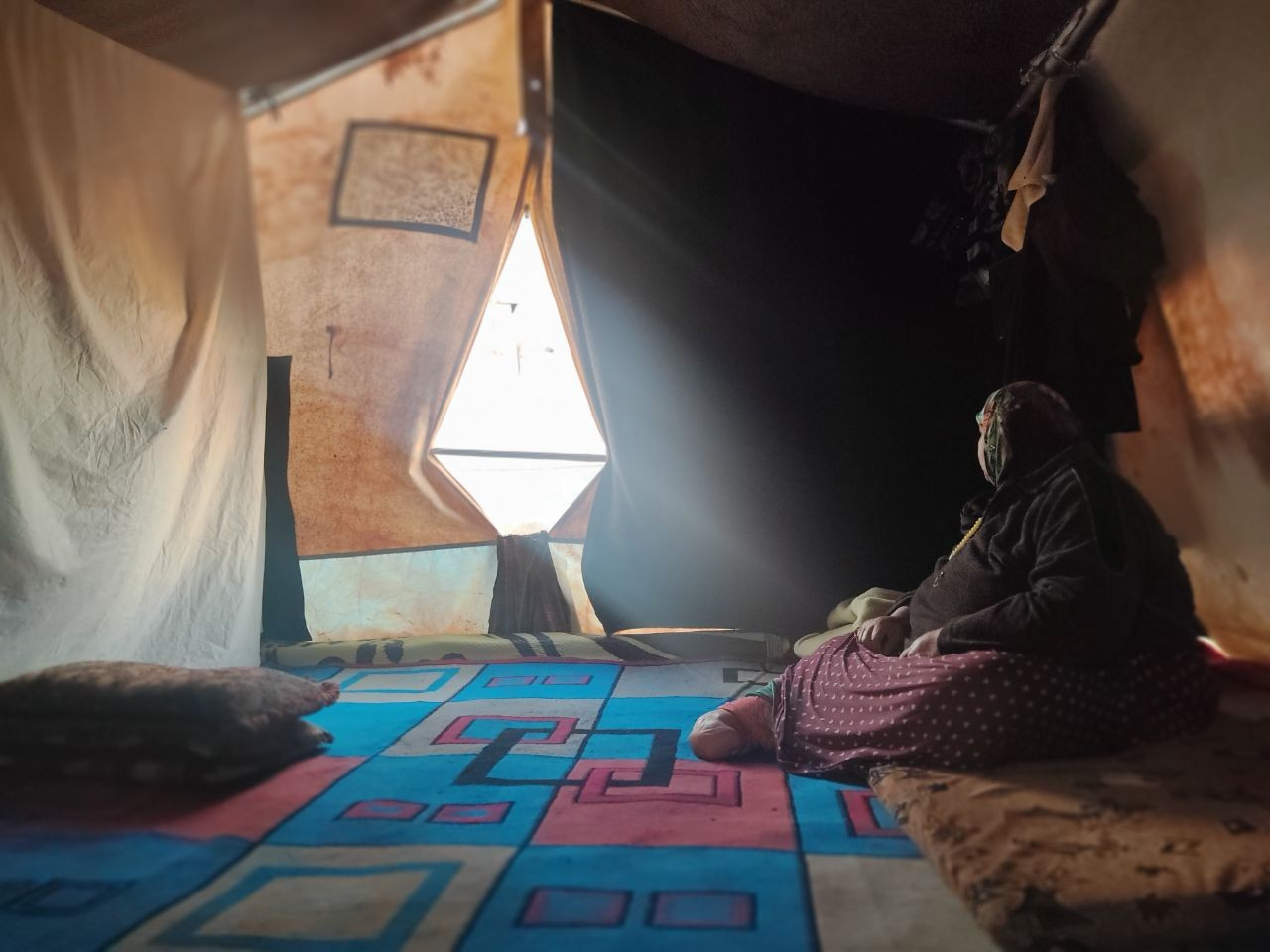 عائلة بوضع معيشي معدوم، ولا تملك أي معيل