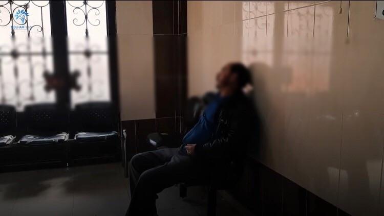 مُصاب بمرض نادر يُفقِده نظره تدريجاً