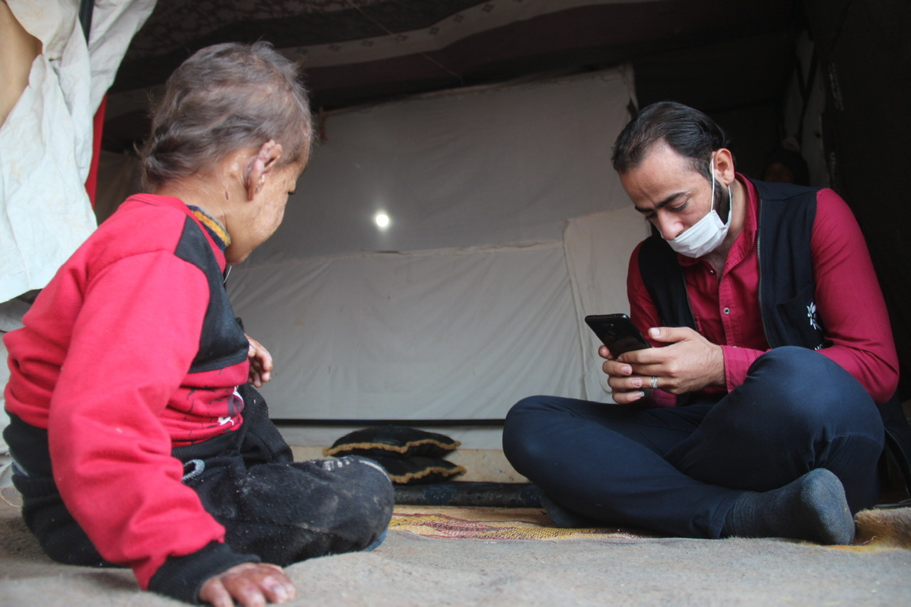 A child is sick with Pemphigus, his father was arrested and now needs special food and treatment