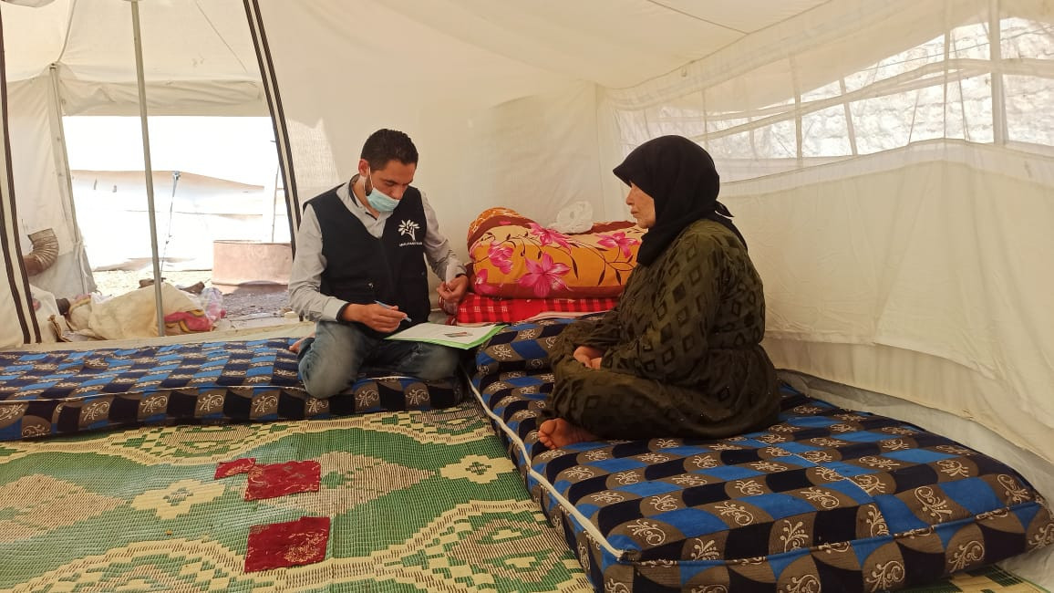 Saada has a cataract and suffers from severe pain