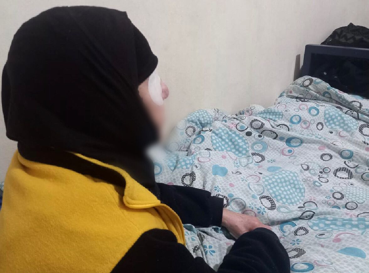 أنتم أملها الوحيد كي لا تفقد نعمة البصر، فهلا أعنتموها؟