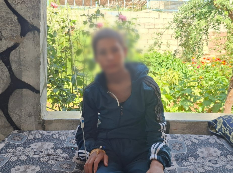 أمراضٌ مزمنة تحيط بأسرة علي