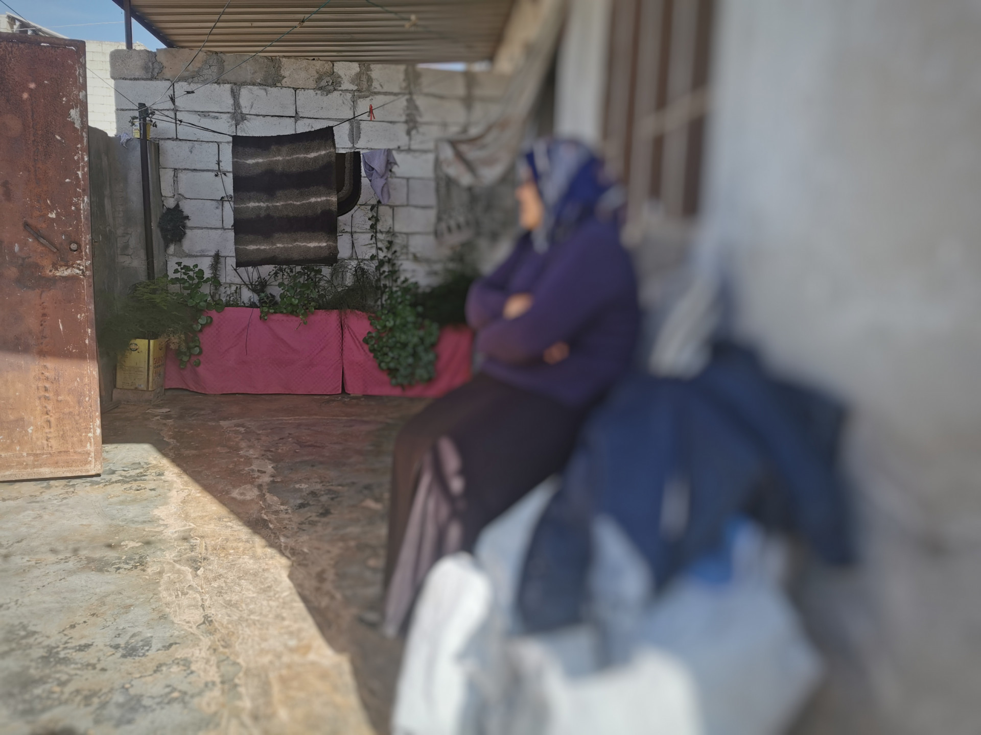Khairieh faces difficult living conditions and needs an eye surgery.