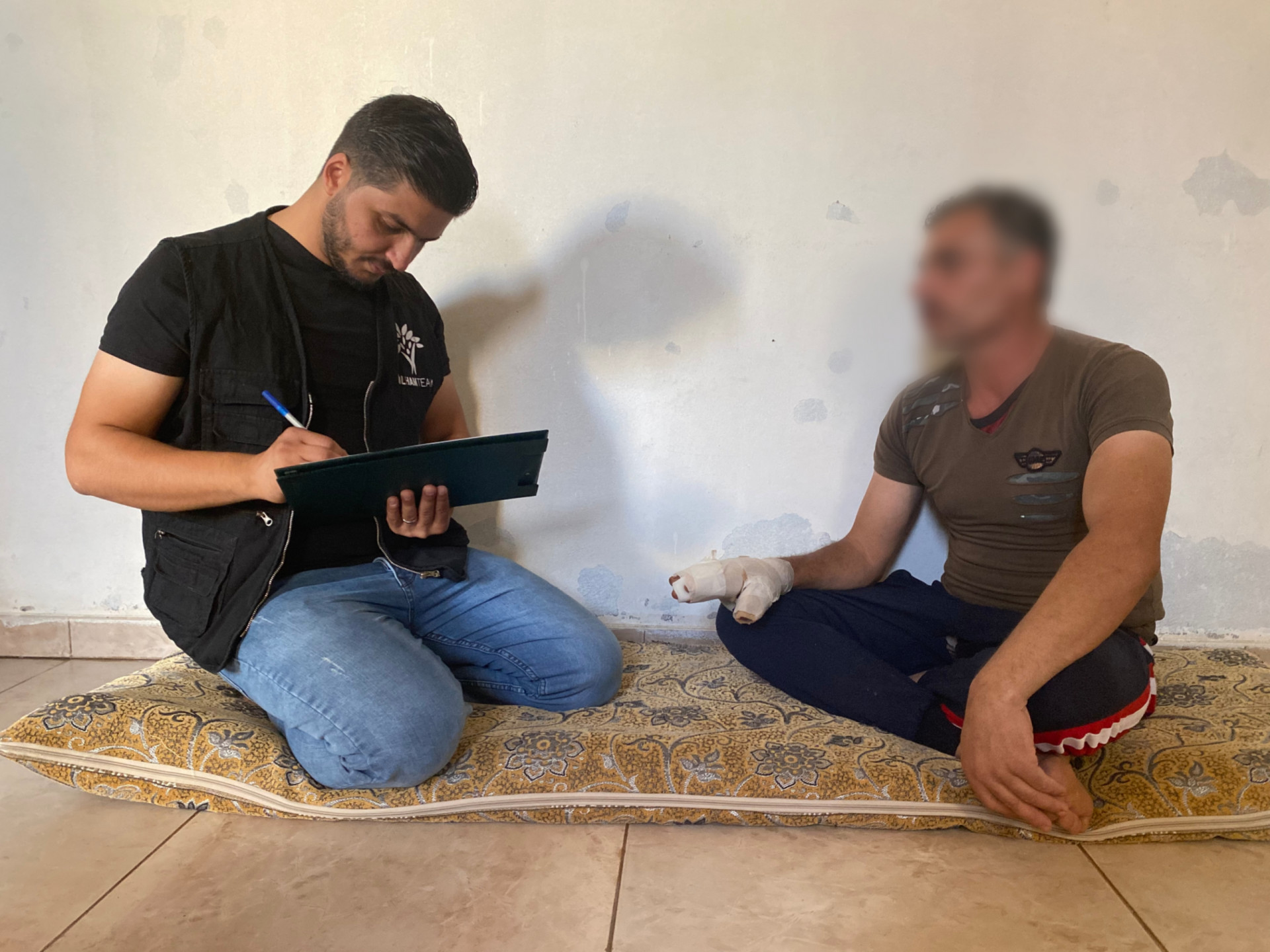 Mahmoud is helpless and lives amid poor living conditions.