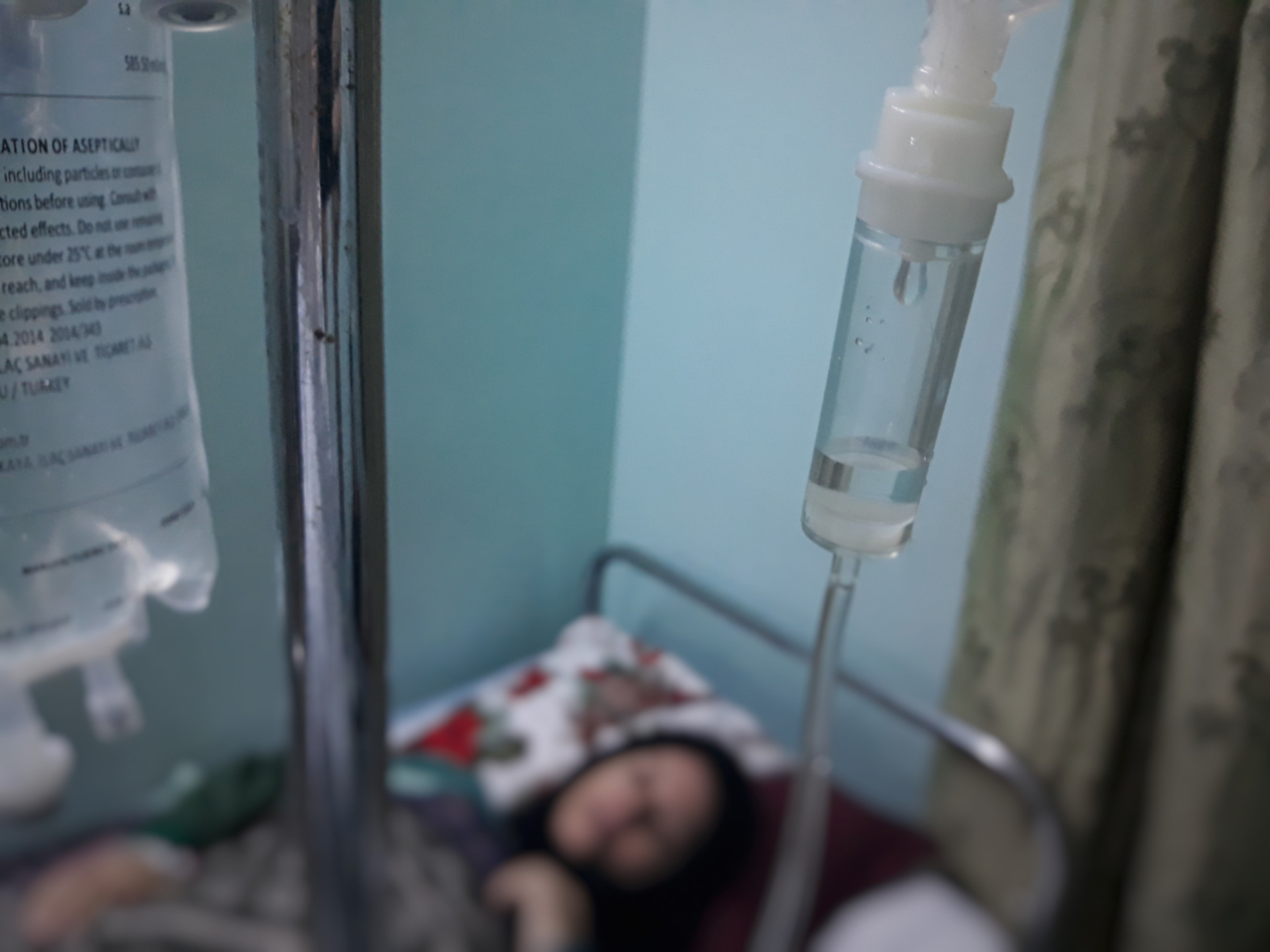 الخالة سهام بحاجة لعملية تثبيت فقرات في أسرع وقت!