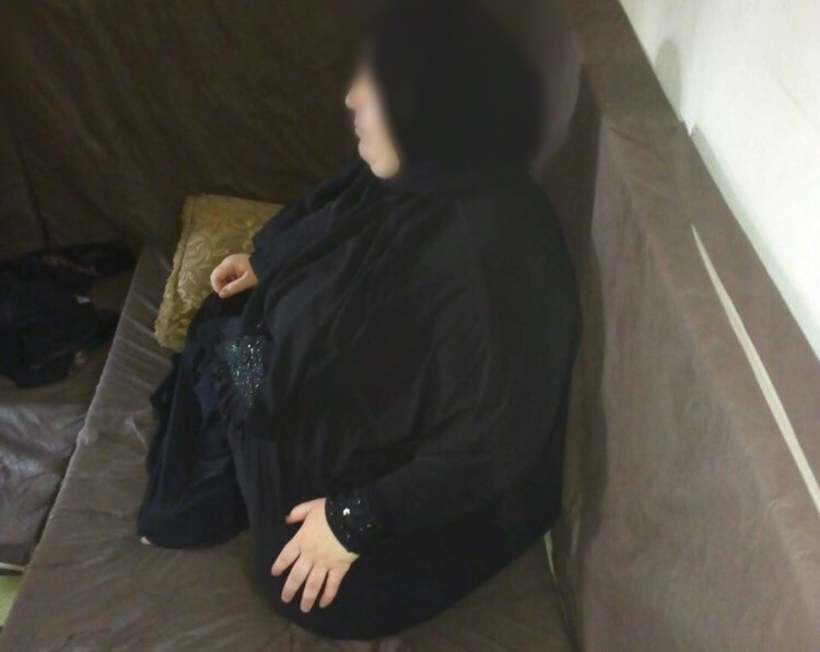 سيدة تعاني من وجود كتلة دهنية في الأمعاء