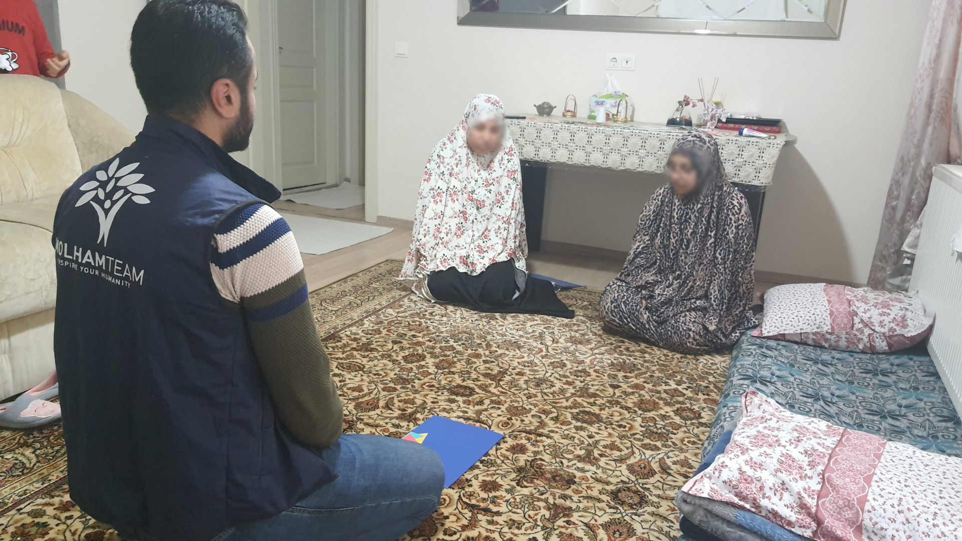 Yomna and her orphans need your help in securing the rent of the house