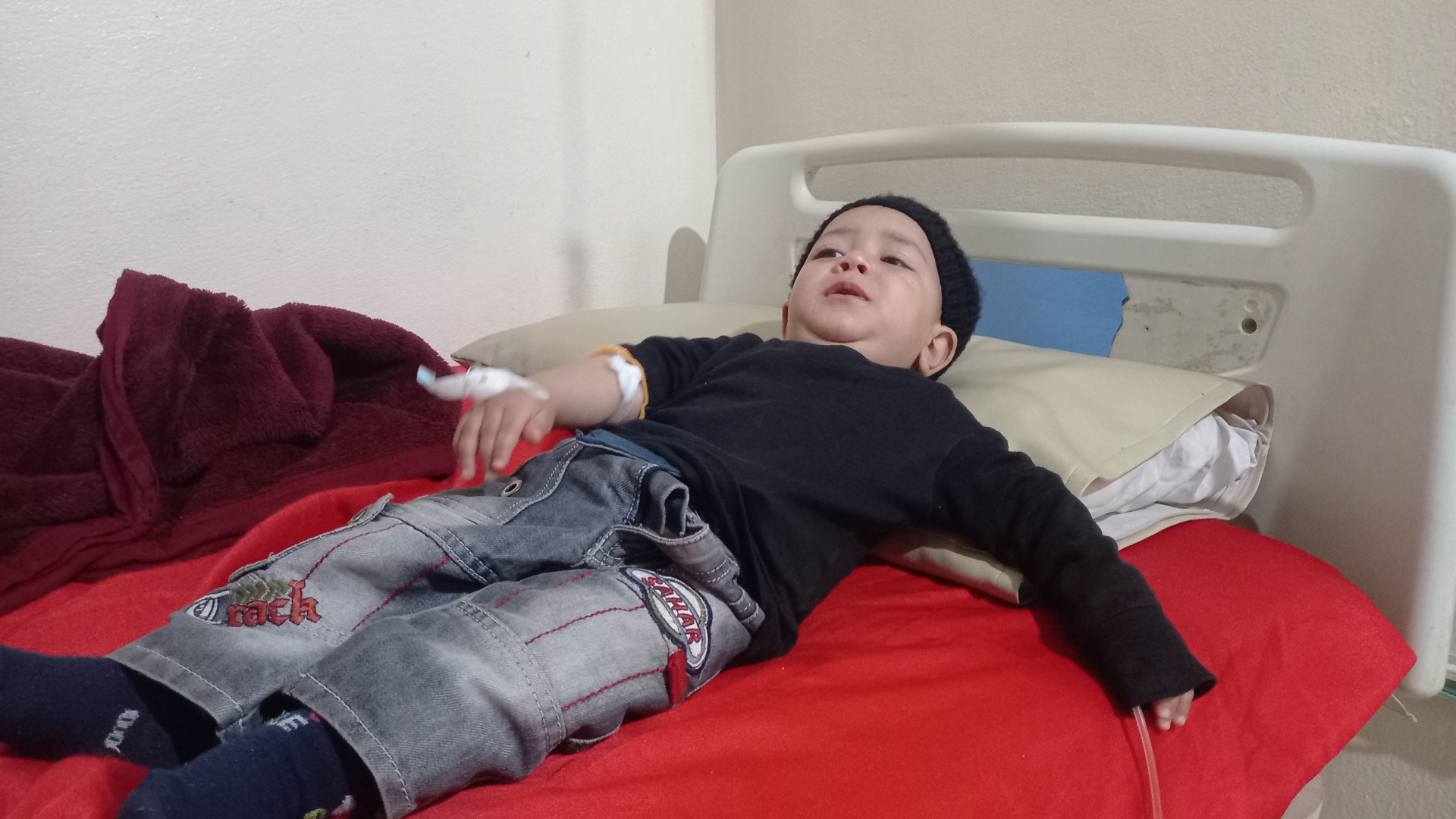 Wisam is a kid with acute anemia! He needs to be admitted to the hospital to get a blood transfusion!