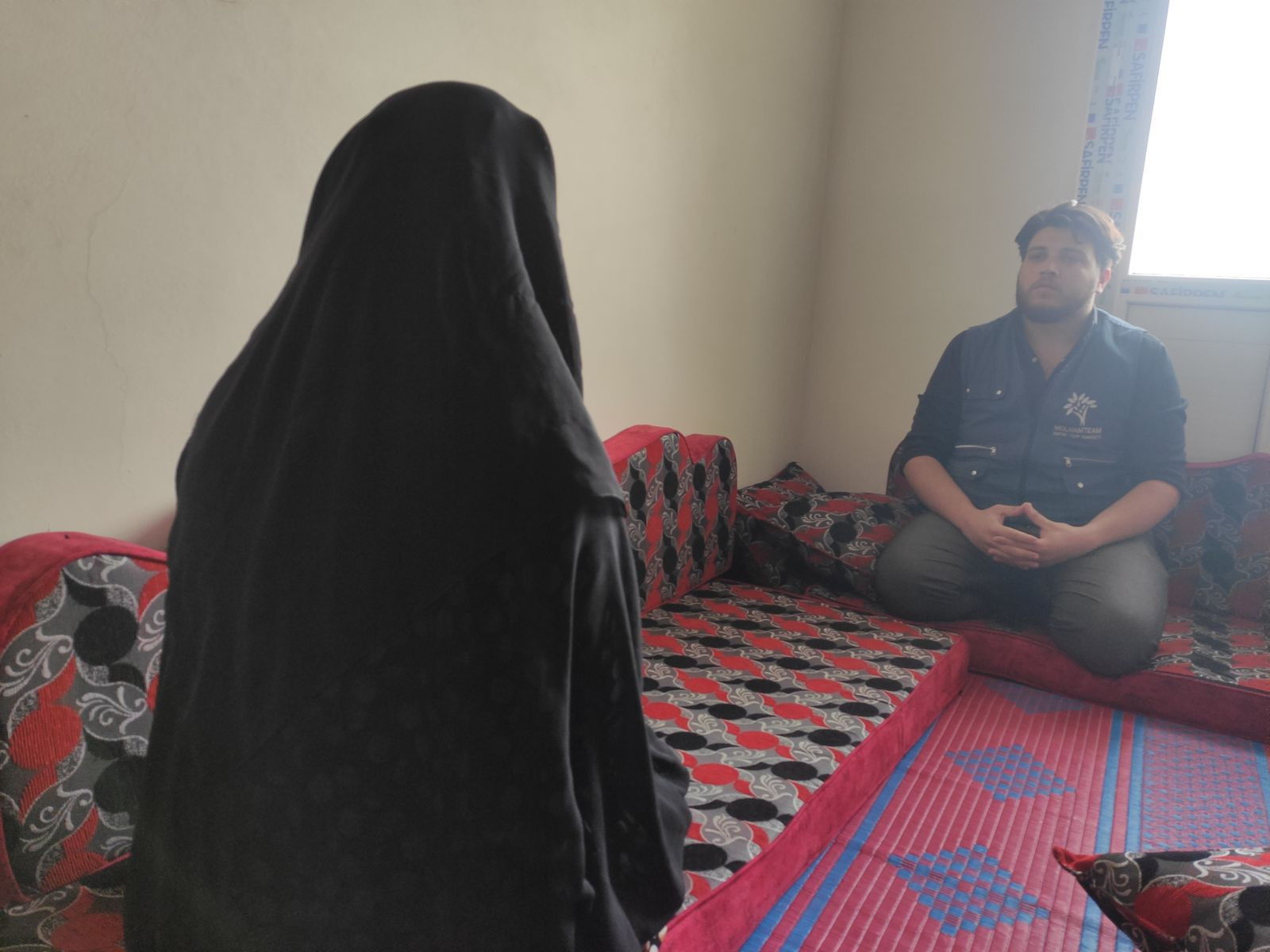 Shaimaa and her kids live without sponsor and need help