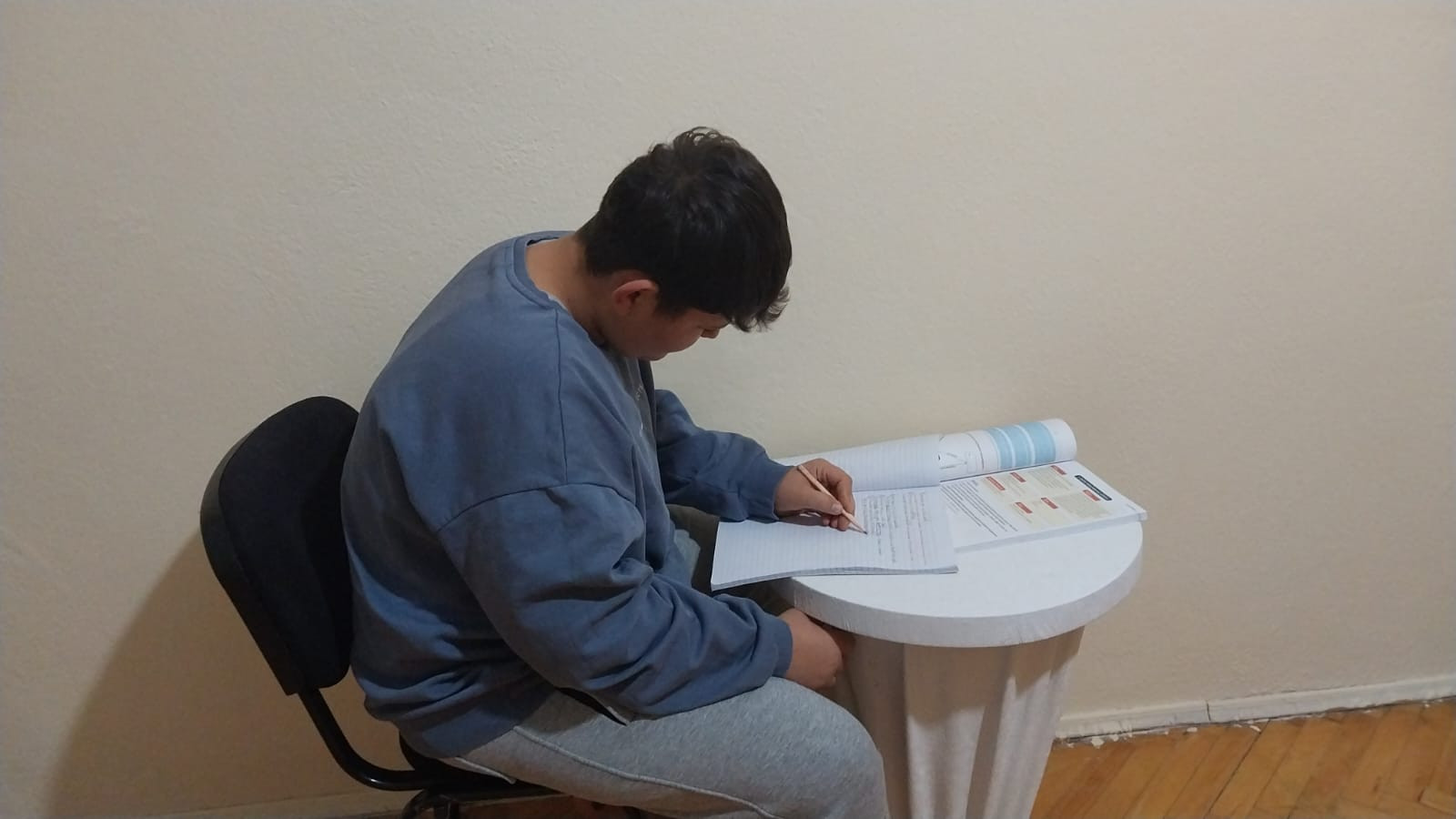 مصطفى طفل يتيم من حلب