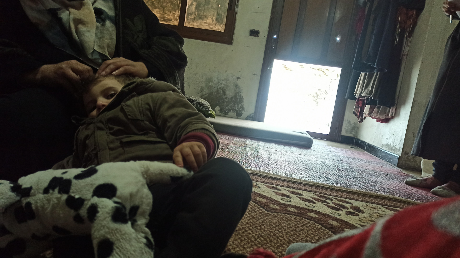 Nadiya struggles with cold and hunger