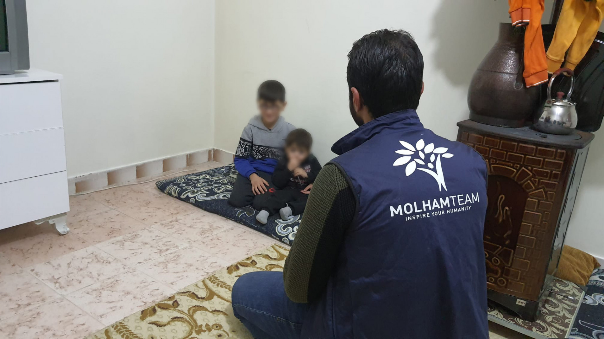A family of 11 has no income