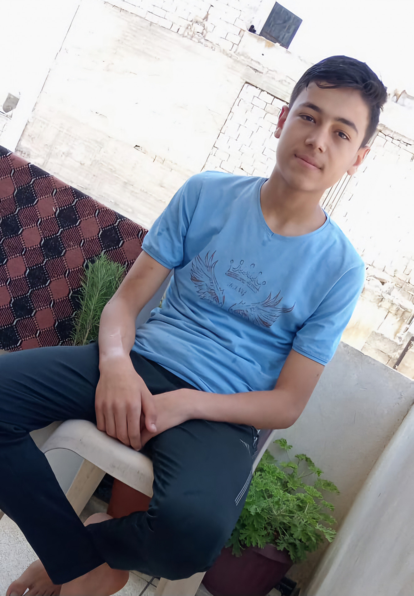 يمان طفل يتيم بحاجة مساعدتكم