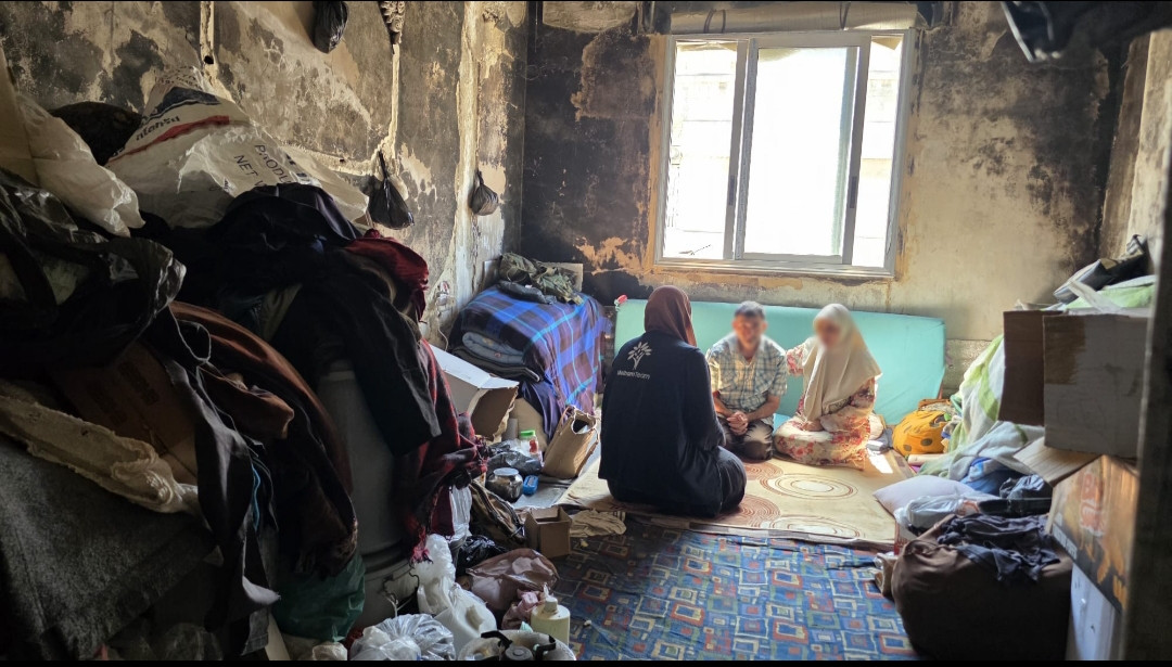 حين تجتمع الحاجة مع غياب المعيل