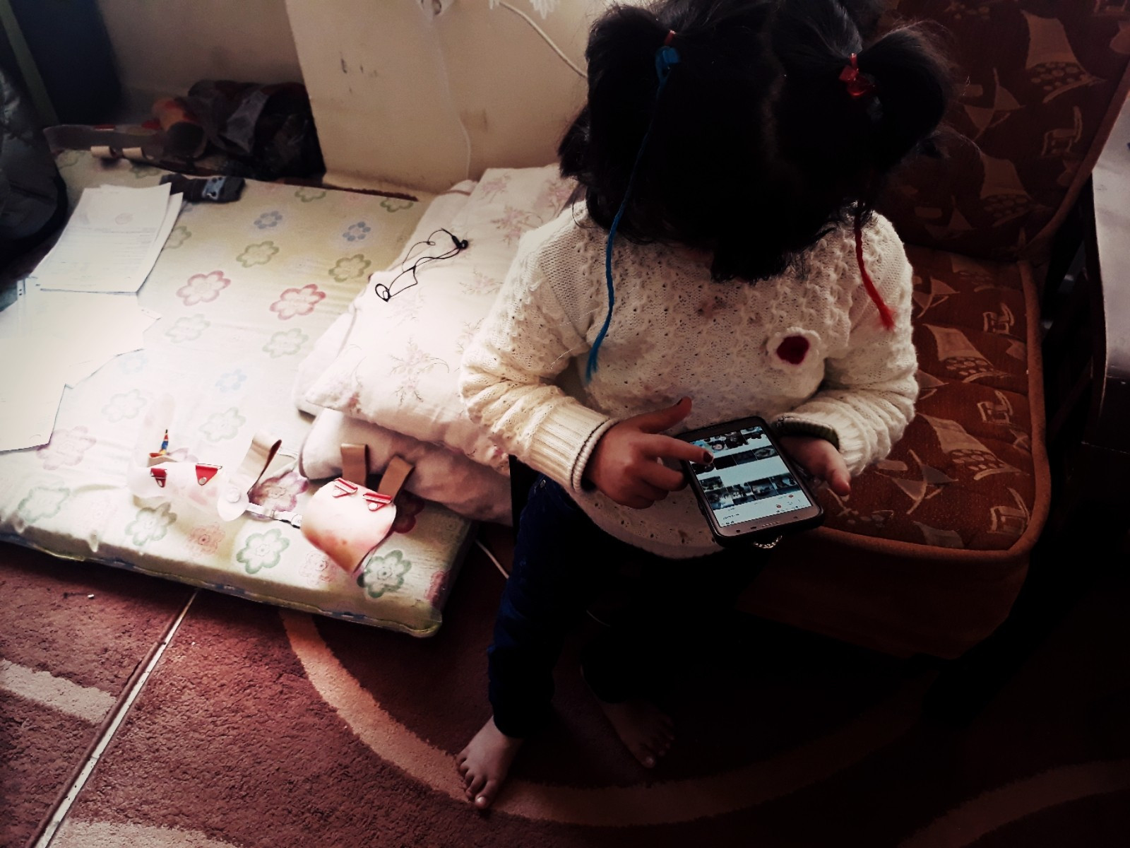 kid with Thyroid gland disorder