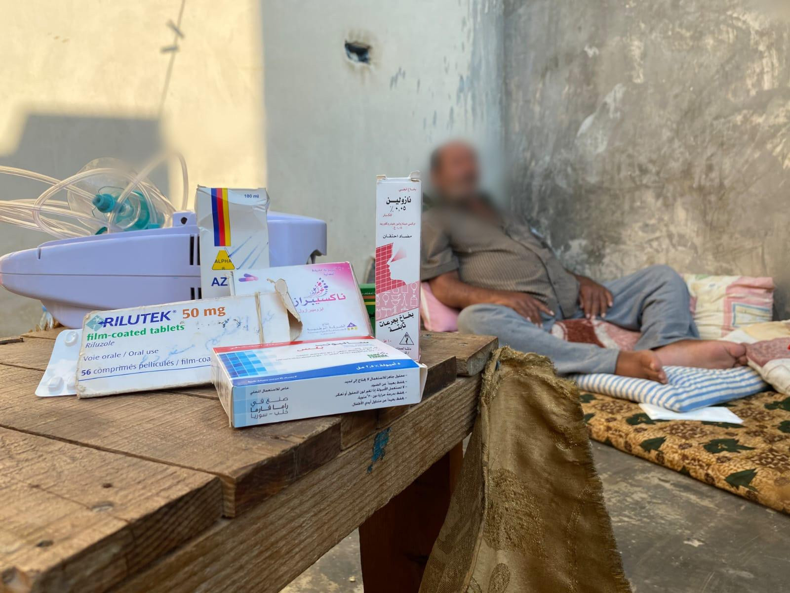 عم بحاجة أدوية ومساعدة طبية