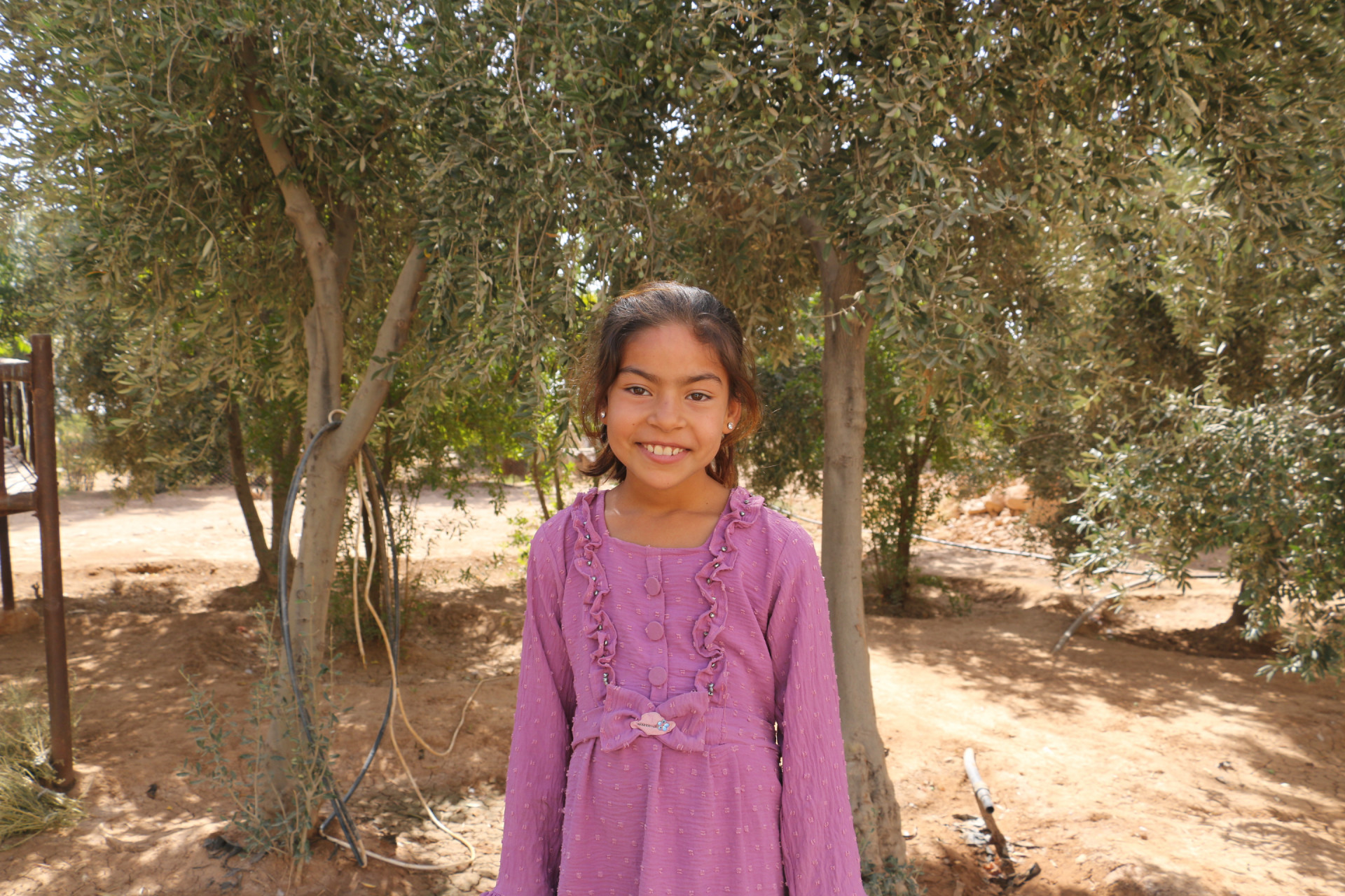 Enas has lost her father and needs your help