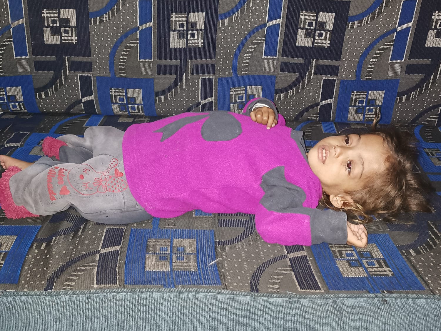 المرض لم يرحم سنّ الصغيرة وردة!