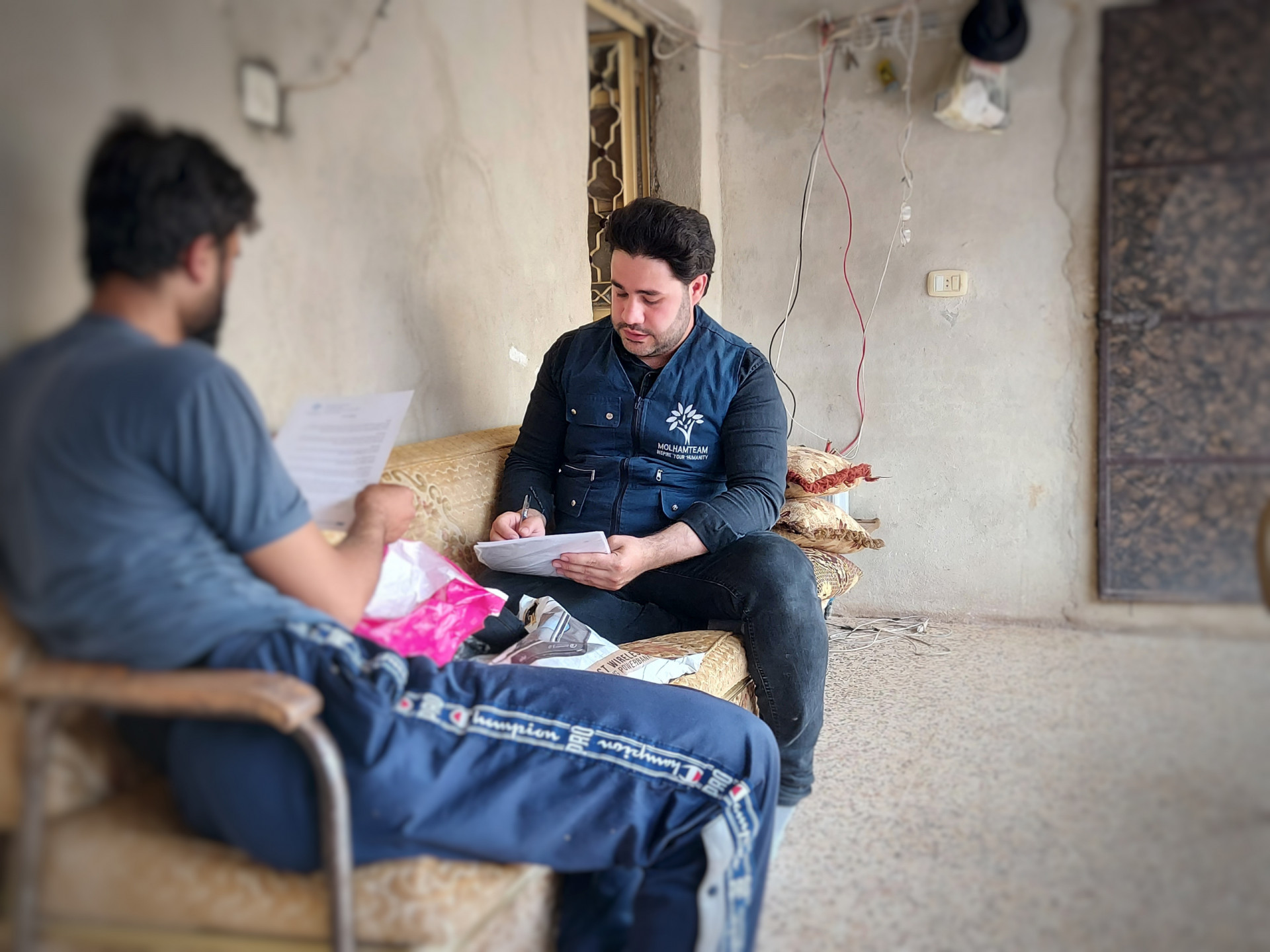 عبدالرحمن يتألم بسبب الديسك ويحتاج لعملية جراحية بتكلفة عالية