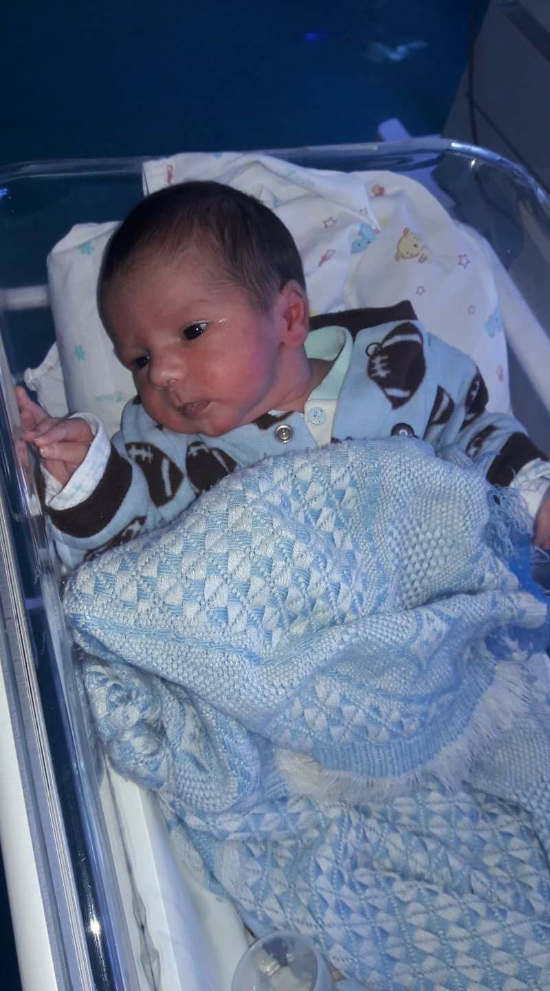 A newborn must be admitted to incubator