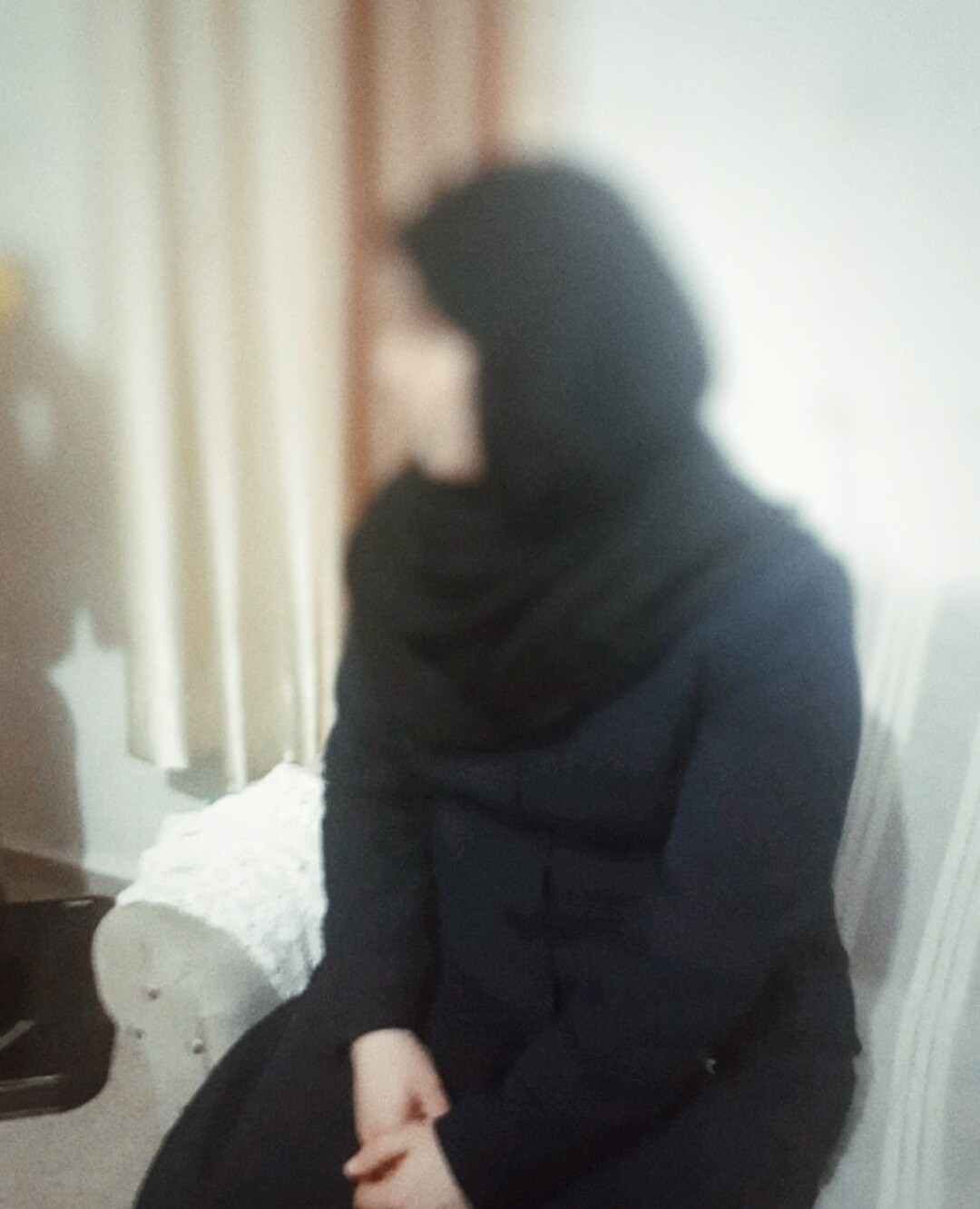 امرأة تعاني من سرطان عنق الرحم