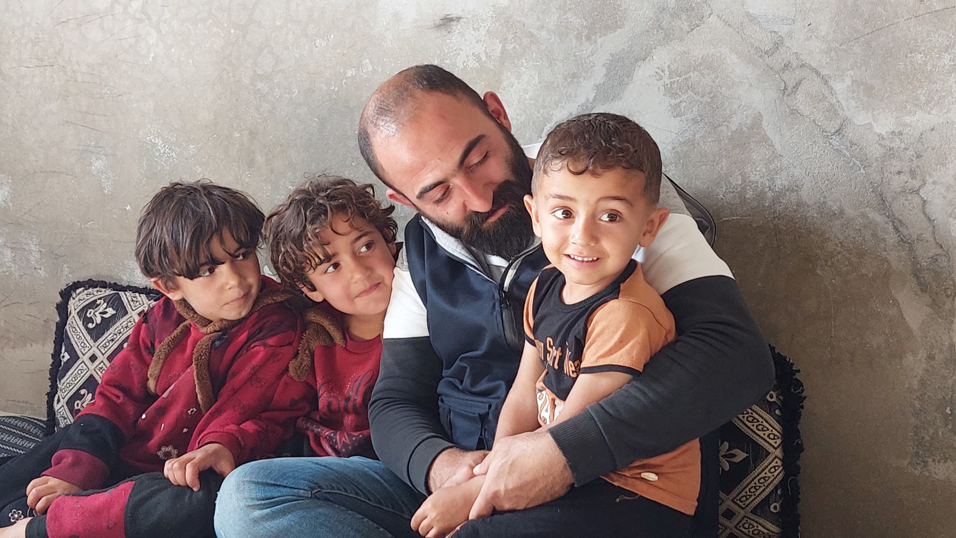 Manal needs your help for her children