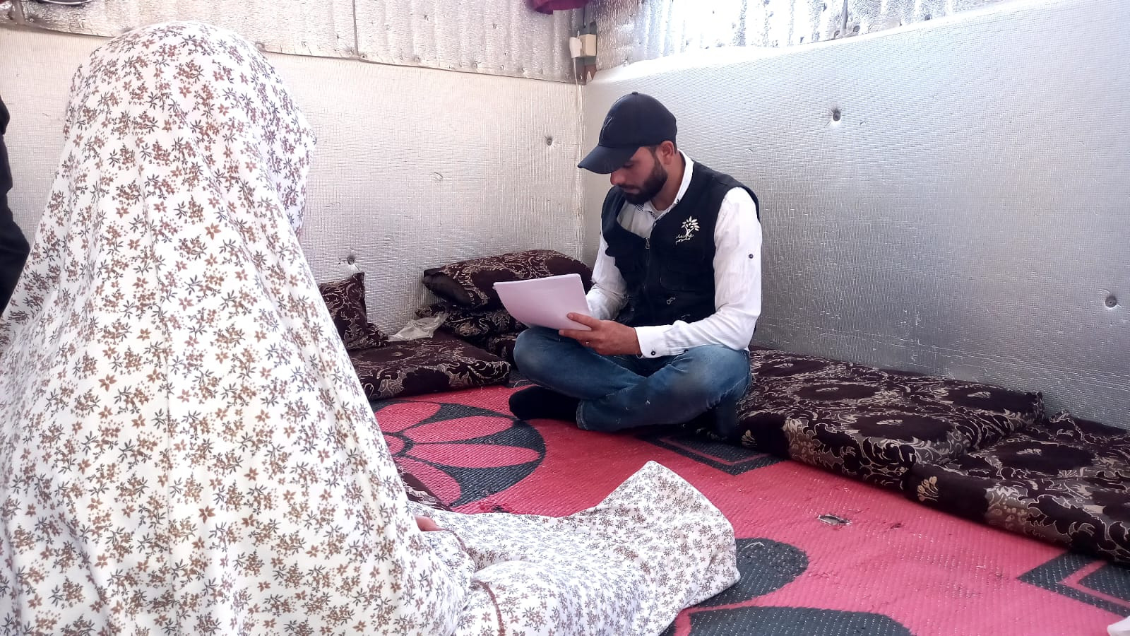 A displaced Lady needs help
