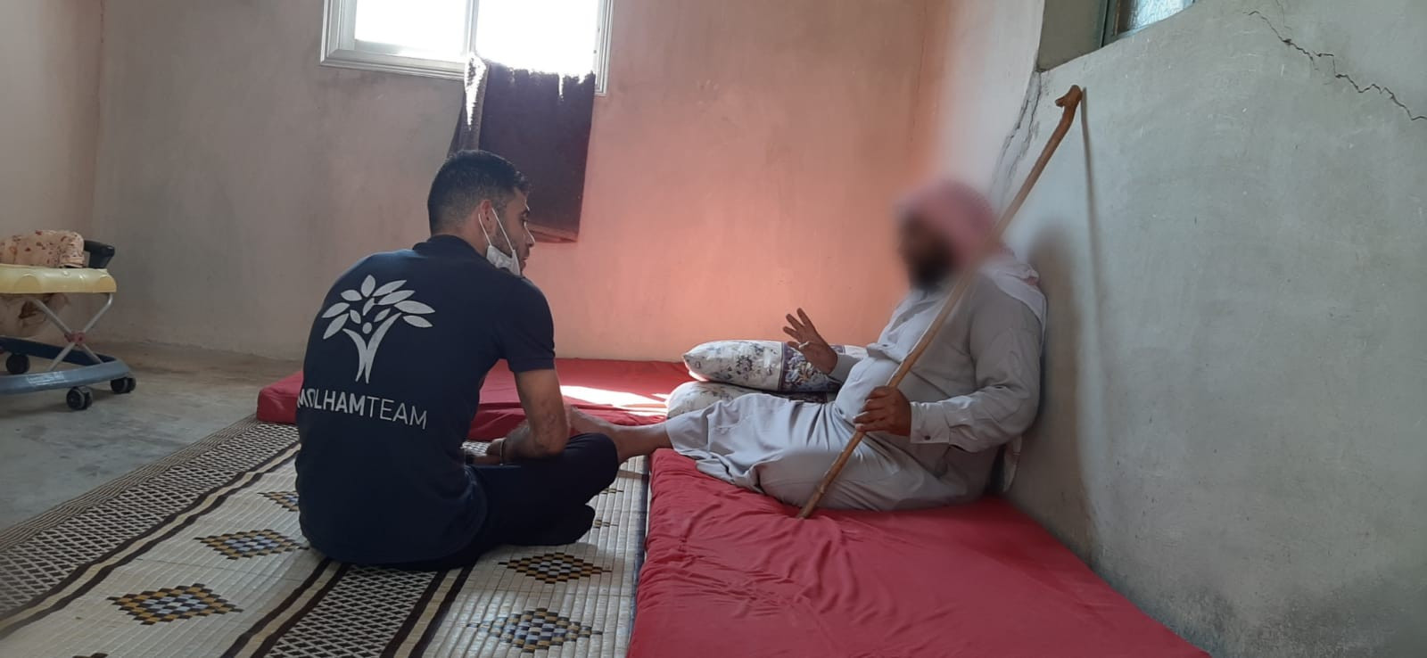 معيل العائلة مصاب ولا يستطيع العمل