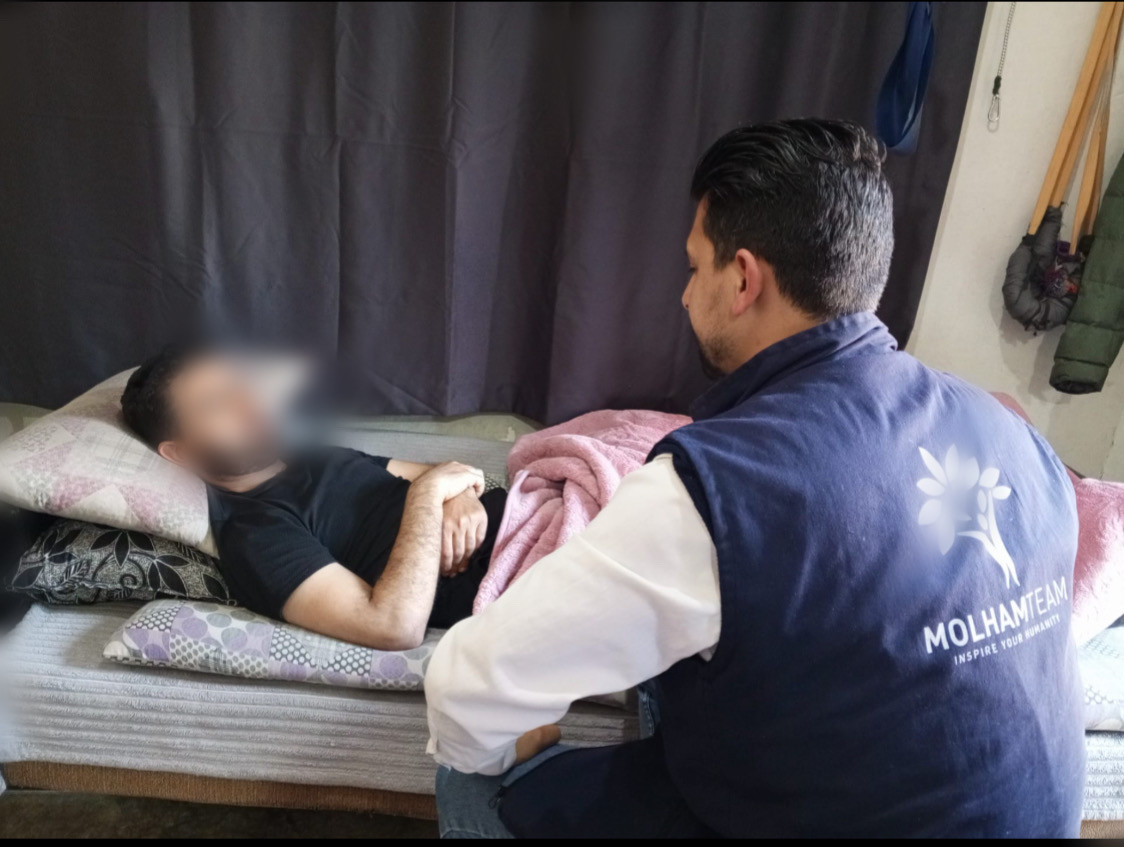تعيش كوثر وعائلتها ظروفاً صحية واجتماعية سيئة، وبحاجة مساعدتكم!
