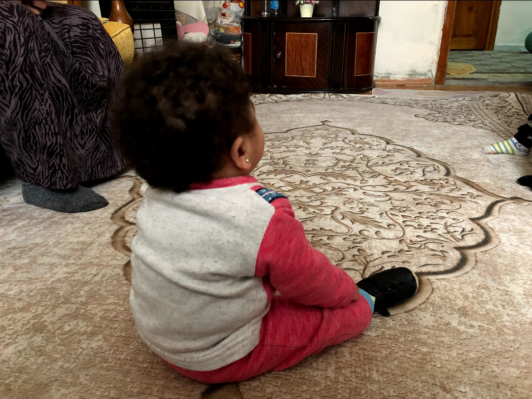 Iman, an orphan from Aleppo needs help.