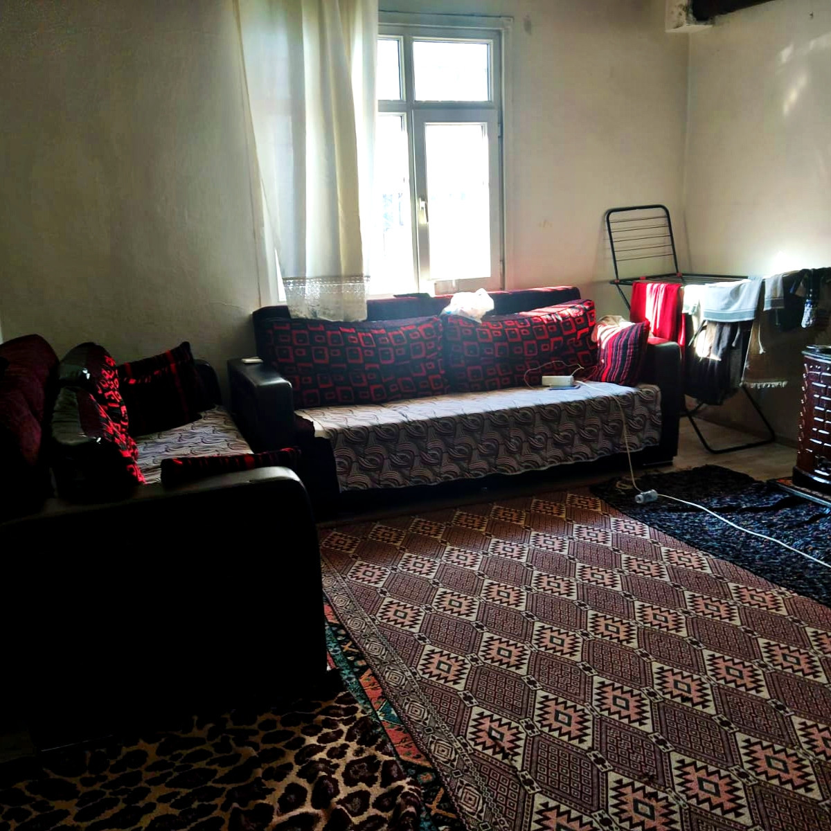 Poor family in need of living expenses